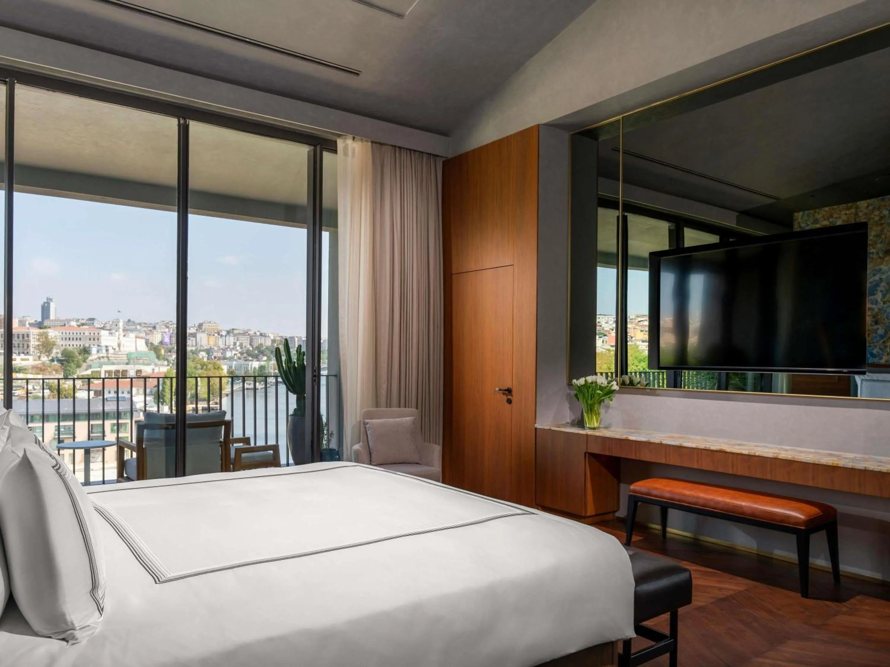 Bedroom, Bed in Rixos Tersane Istanbul