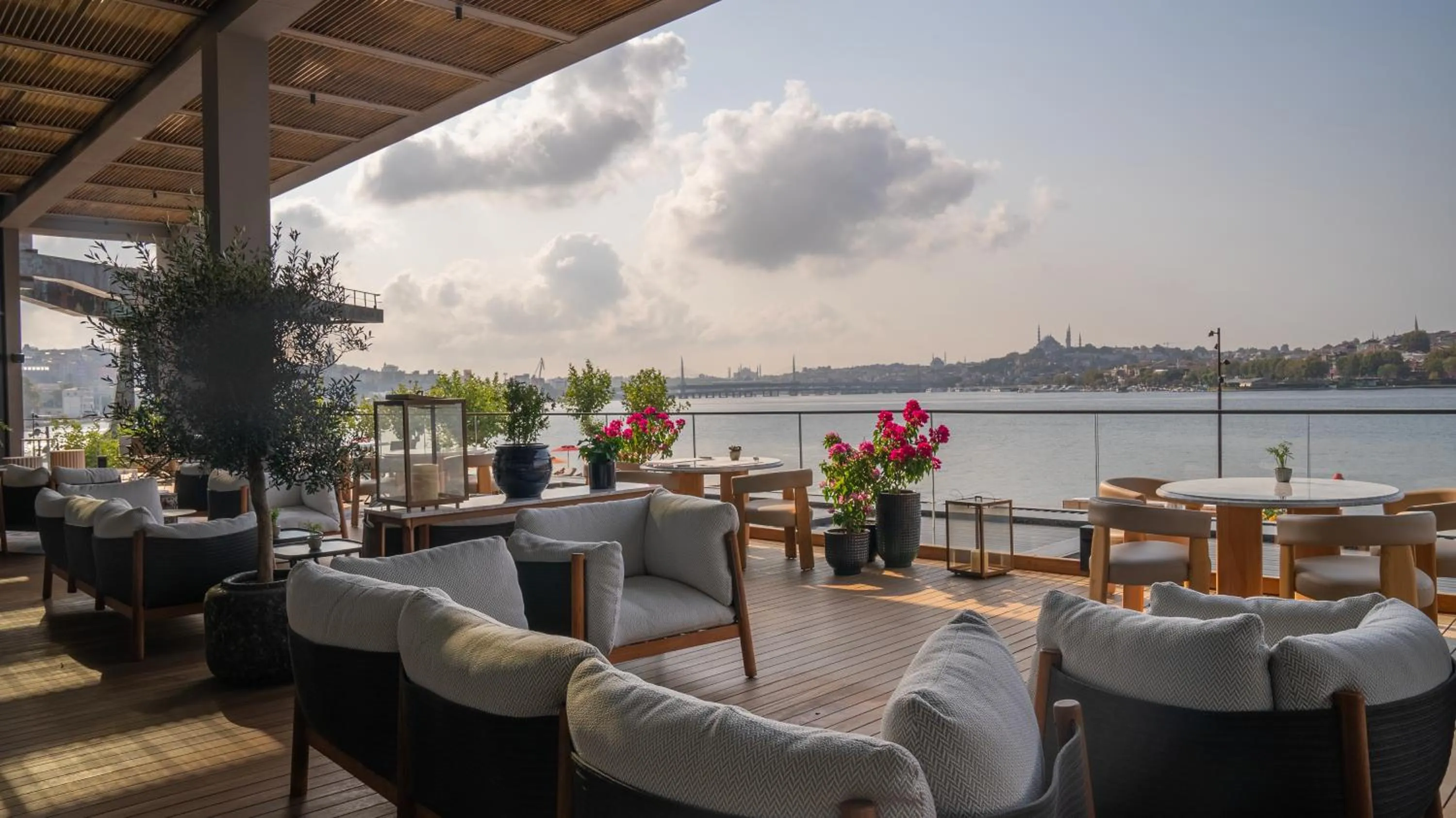 Restaurant/places to eat in Rixos Tersane Istanbul