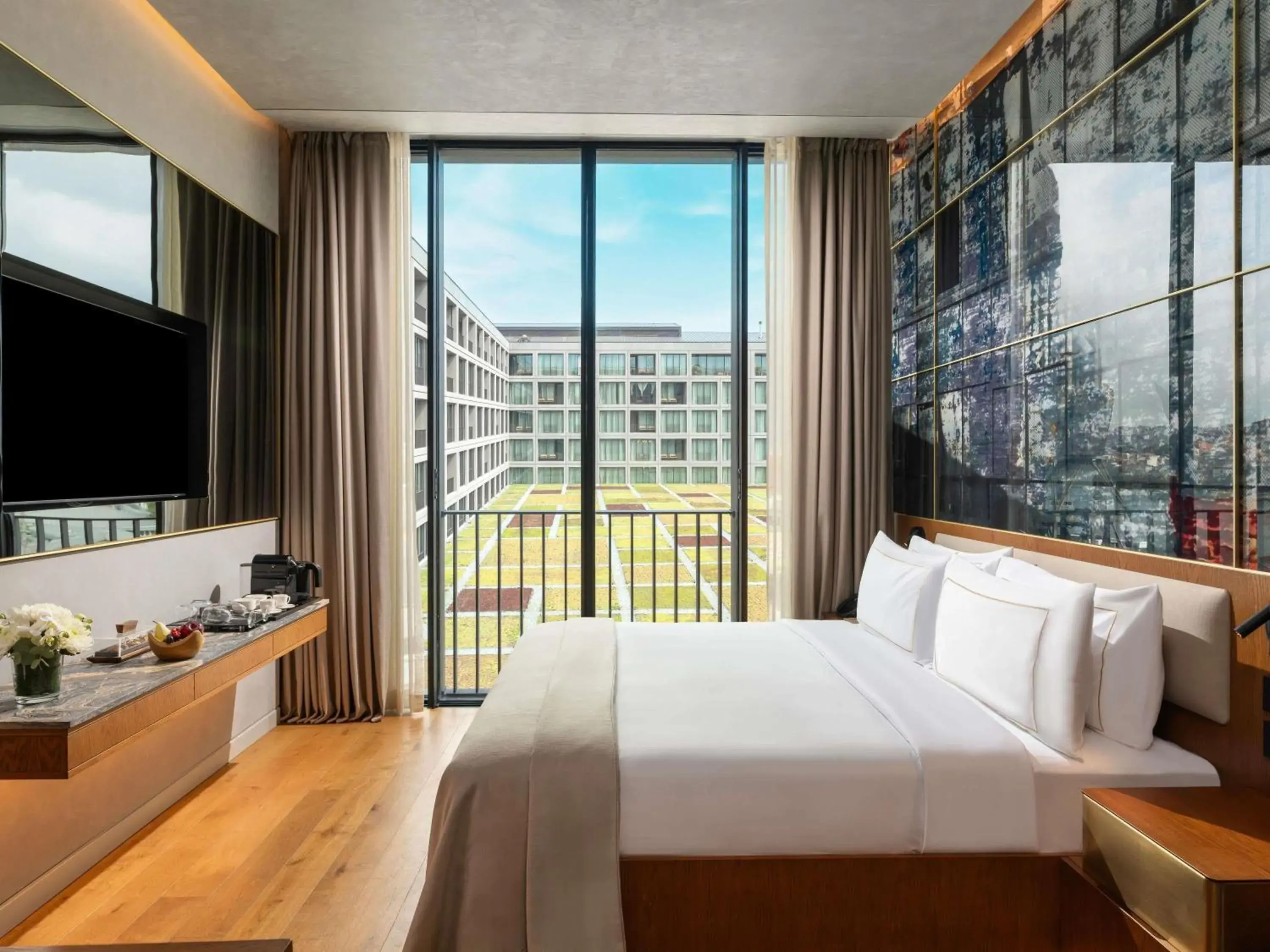 Bedroom, Bed in Rixos Tersane Istanbul Bedroom, Bed in Rixos Tersane Istanbul