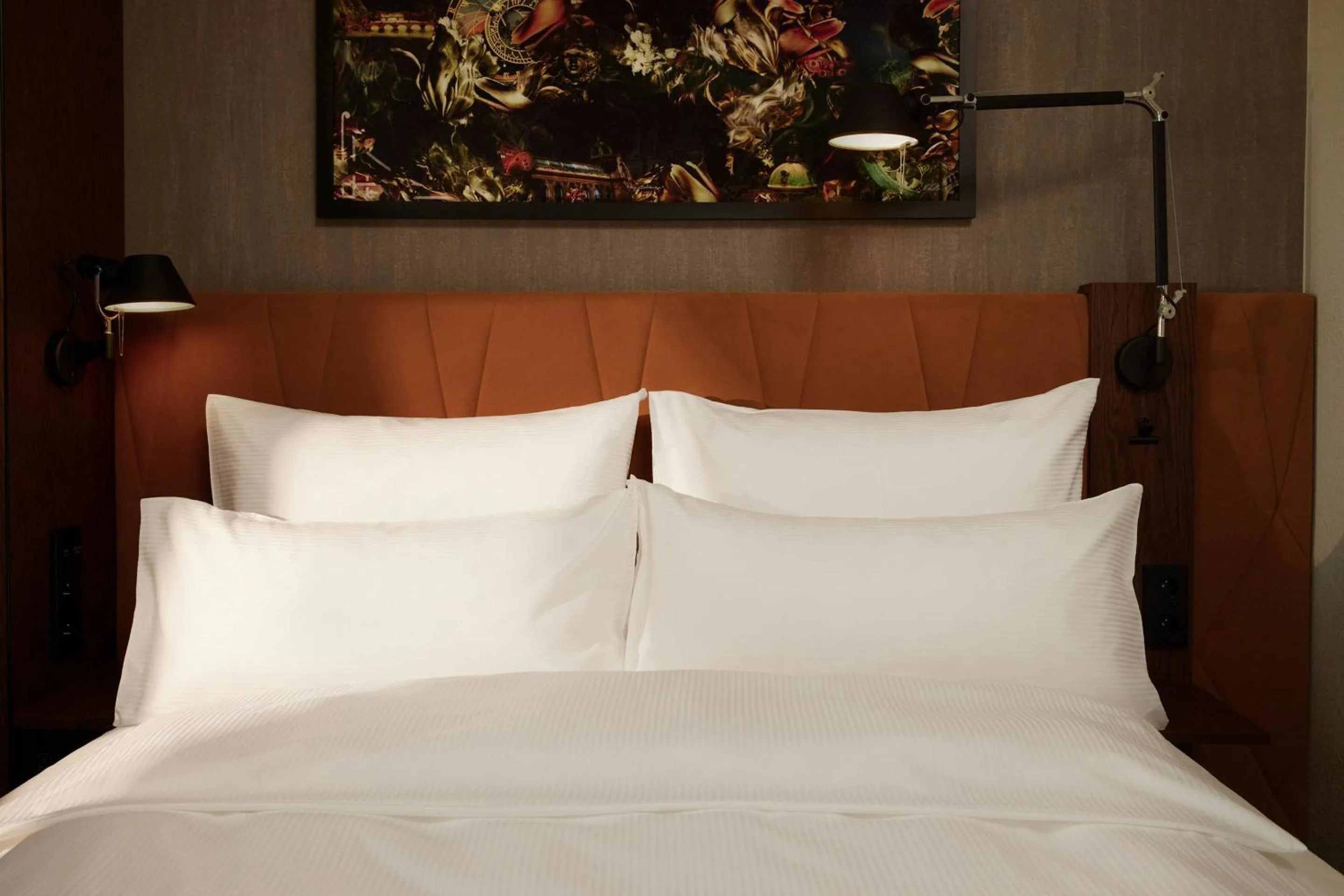 Photo of the whole room, Bed in The Cloud One Prague