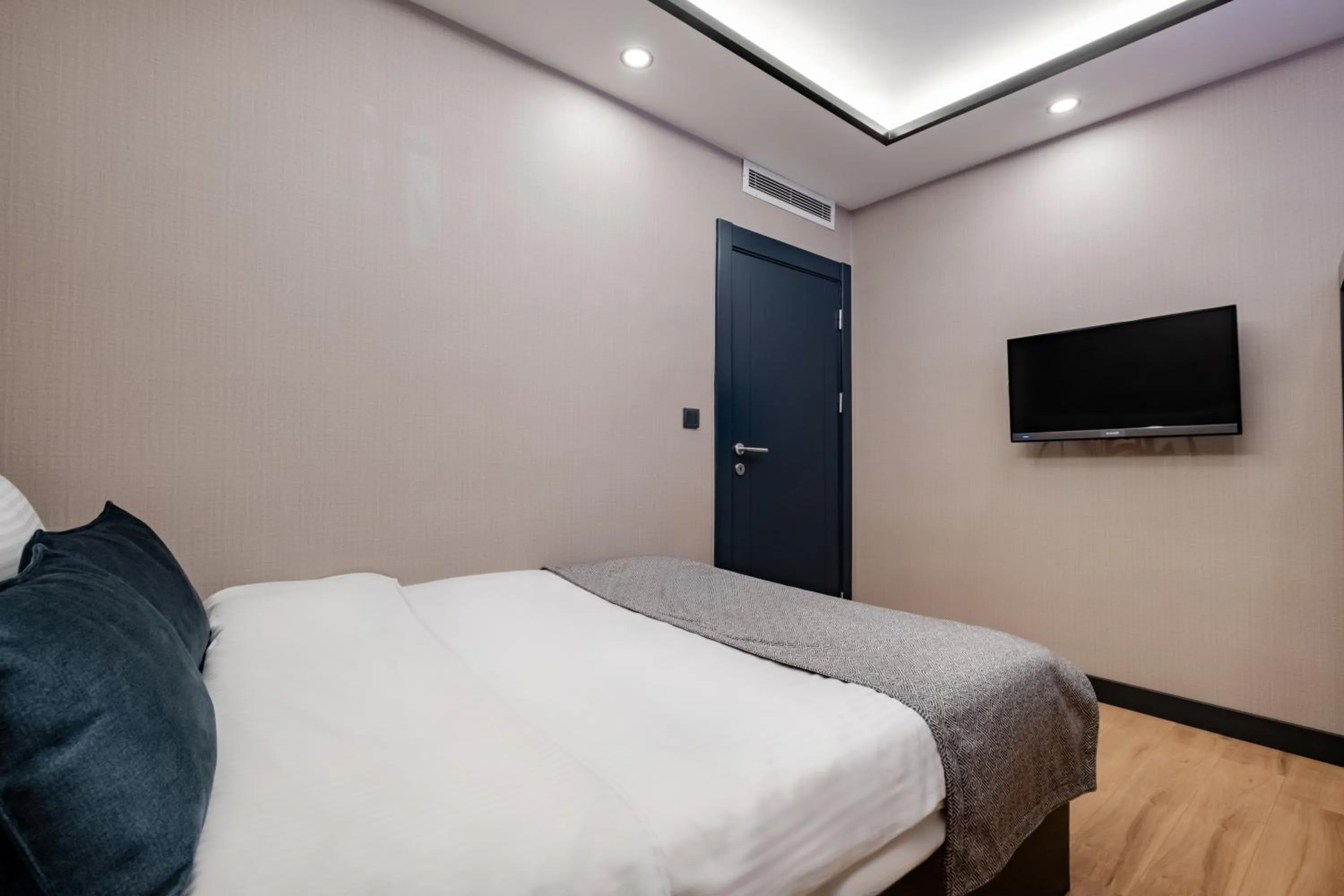 Bed in The Row Suites Taksim