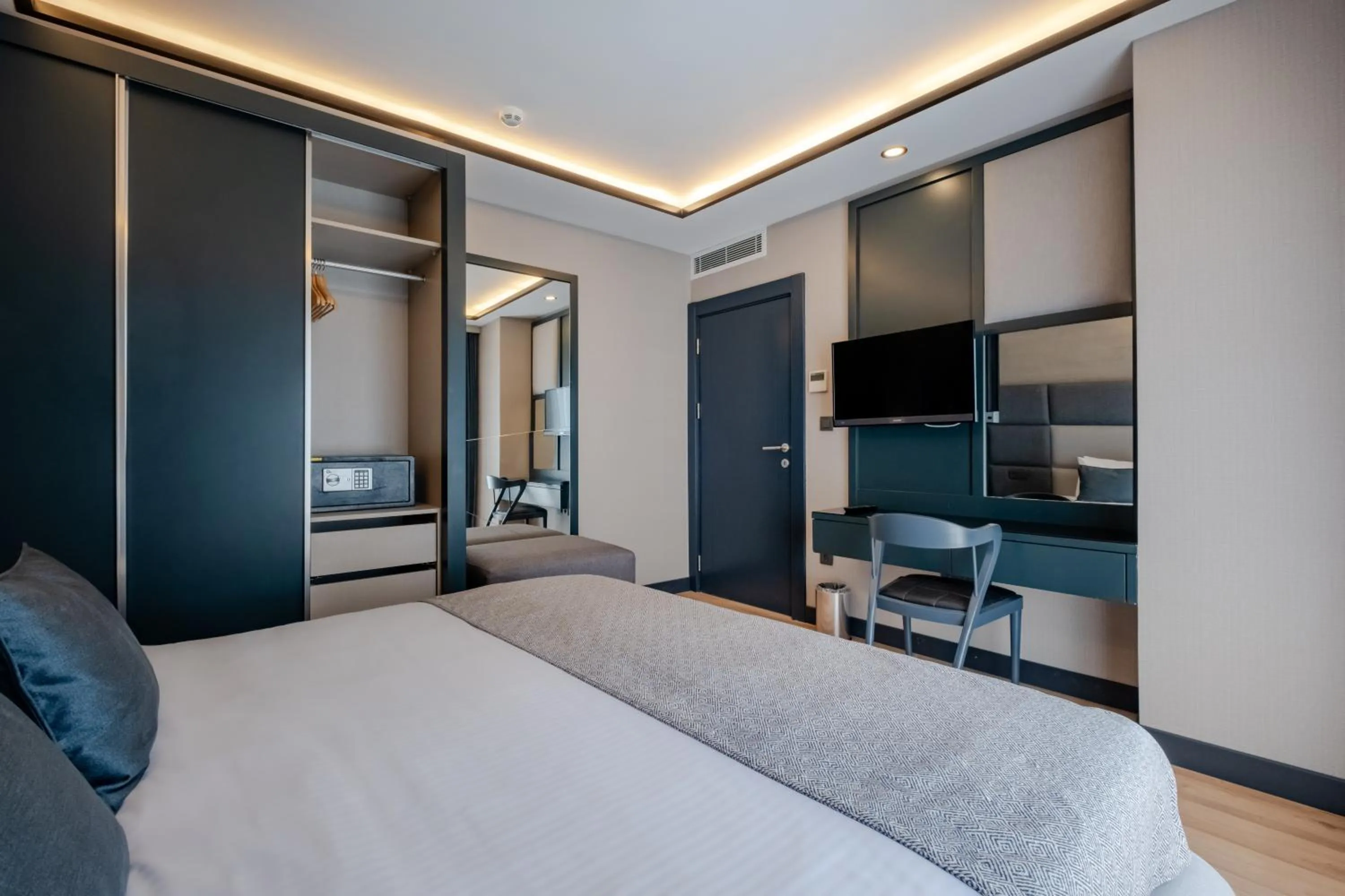 Bedroom, Bed in The Row Suites Taksim