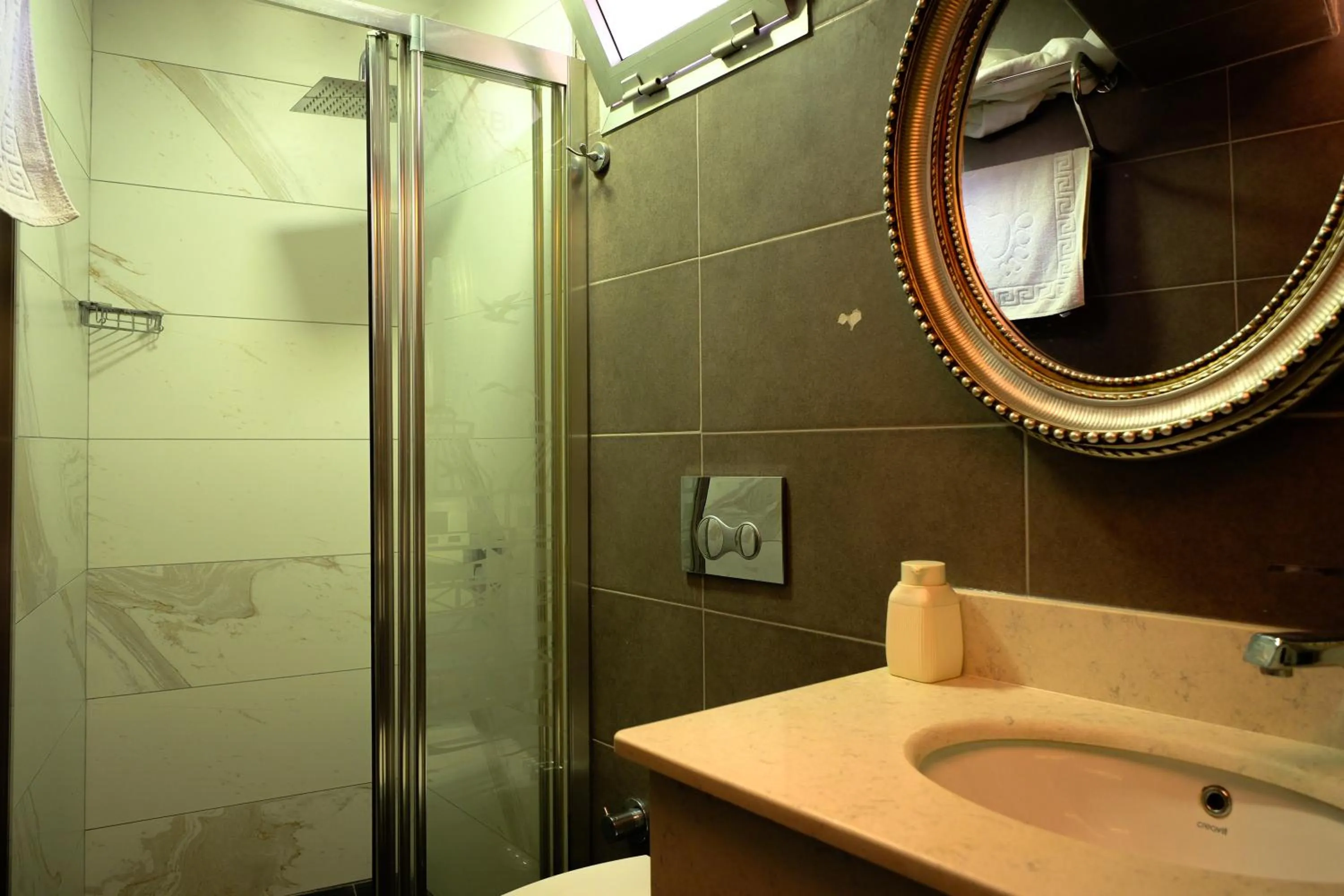 Shower in Taksim Celebi Suites