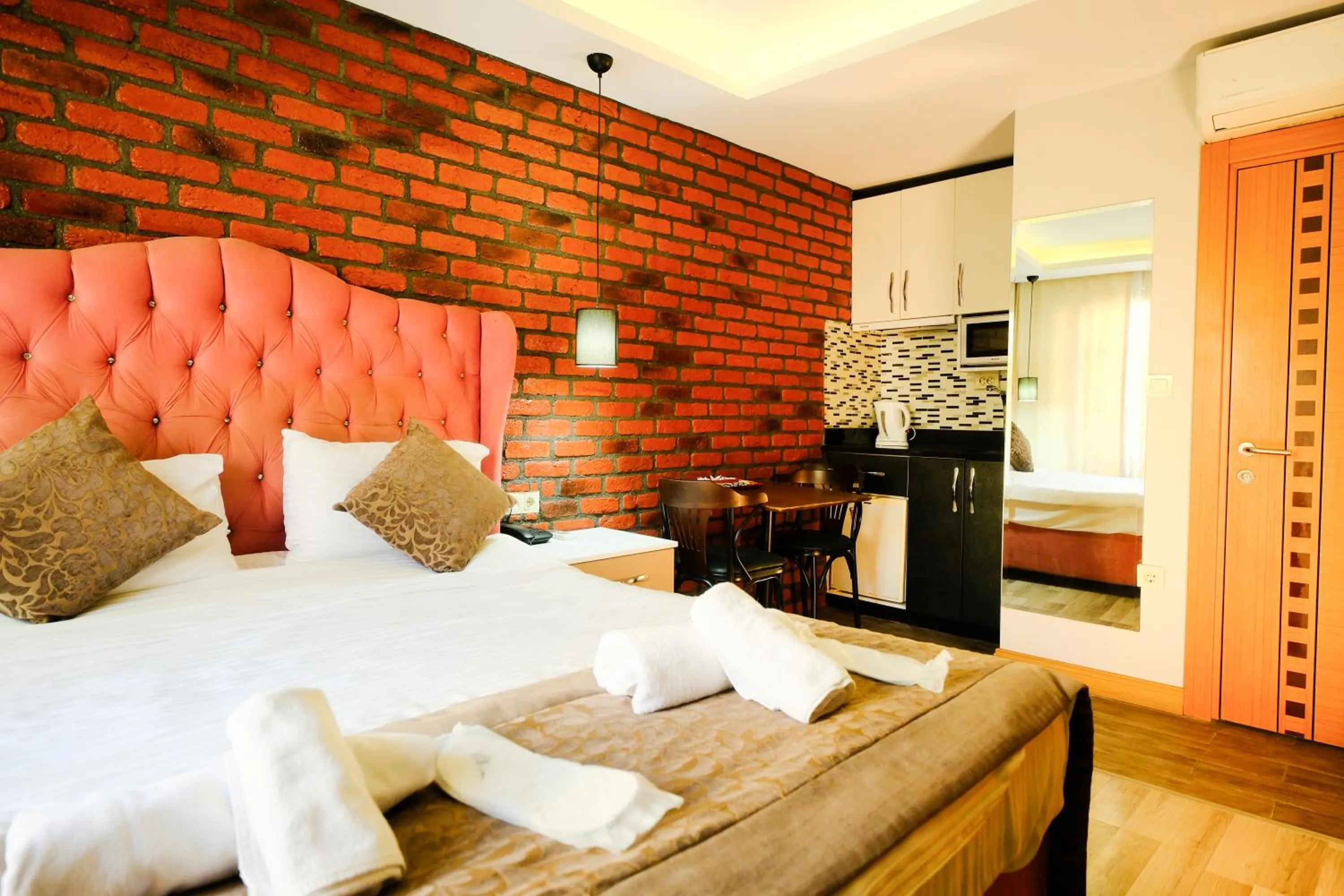 Bed in Taksim Celebi Suites