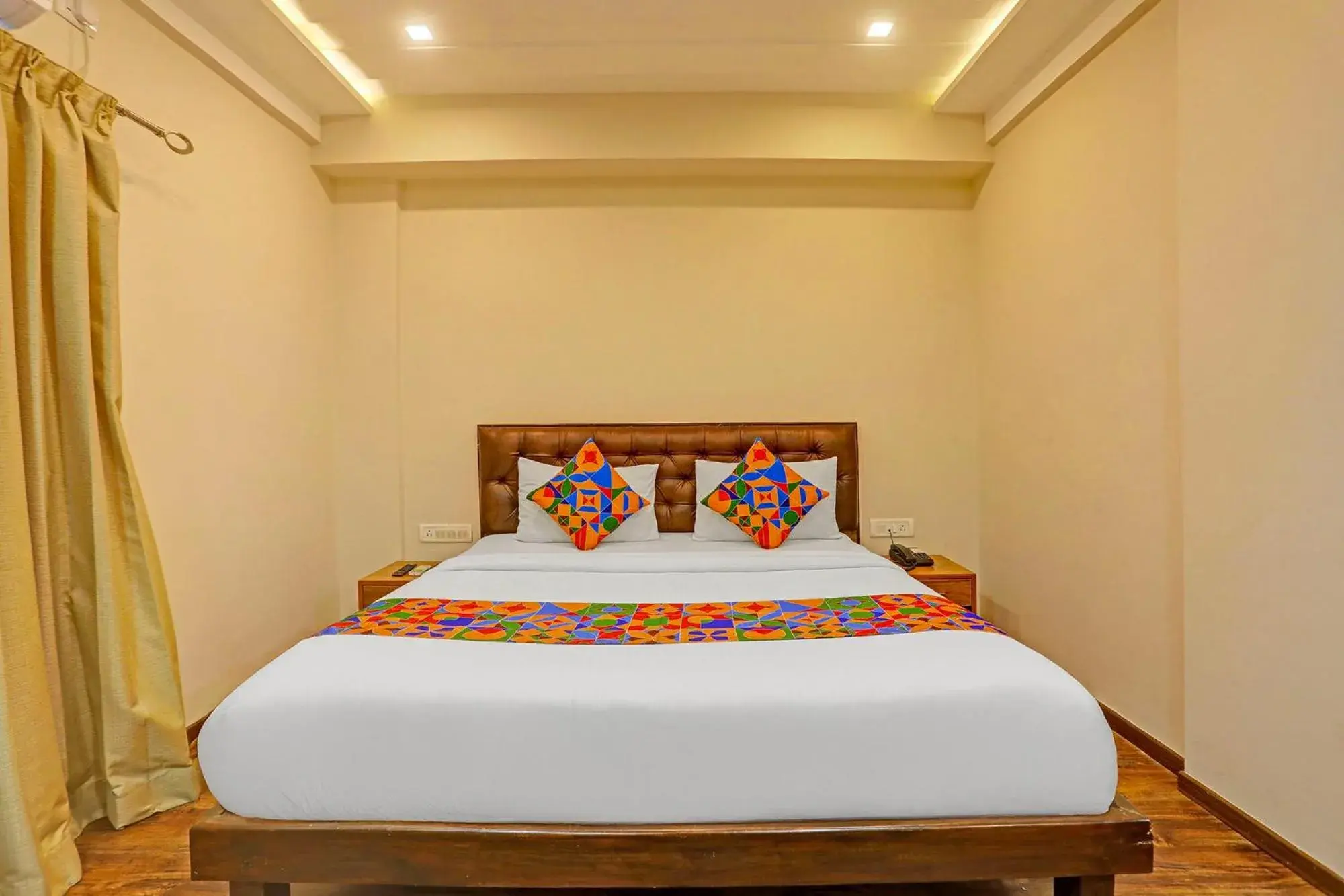 Bed in Hotel Orange Park Bed in Hotel Orange Park