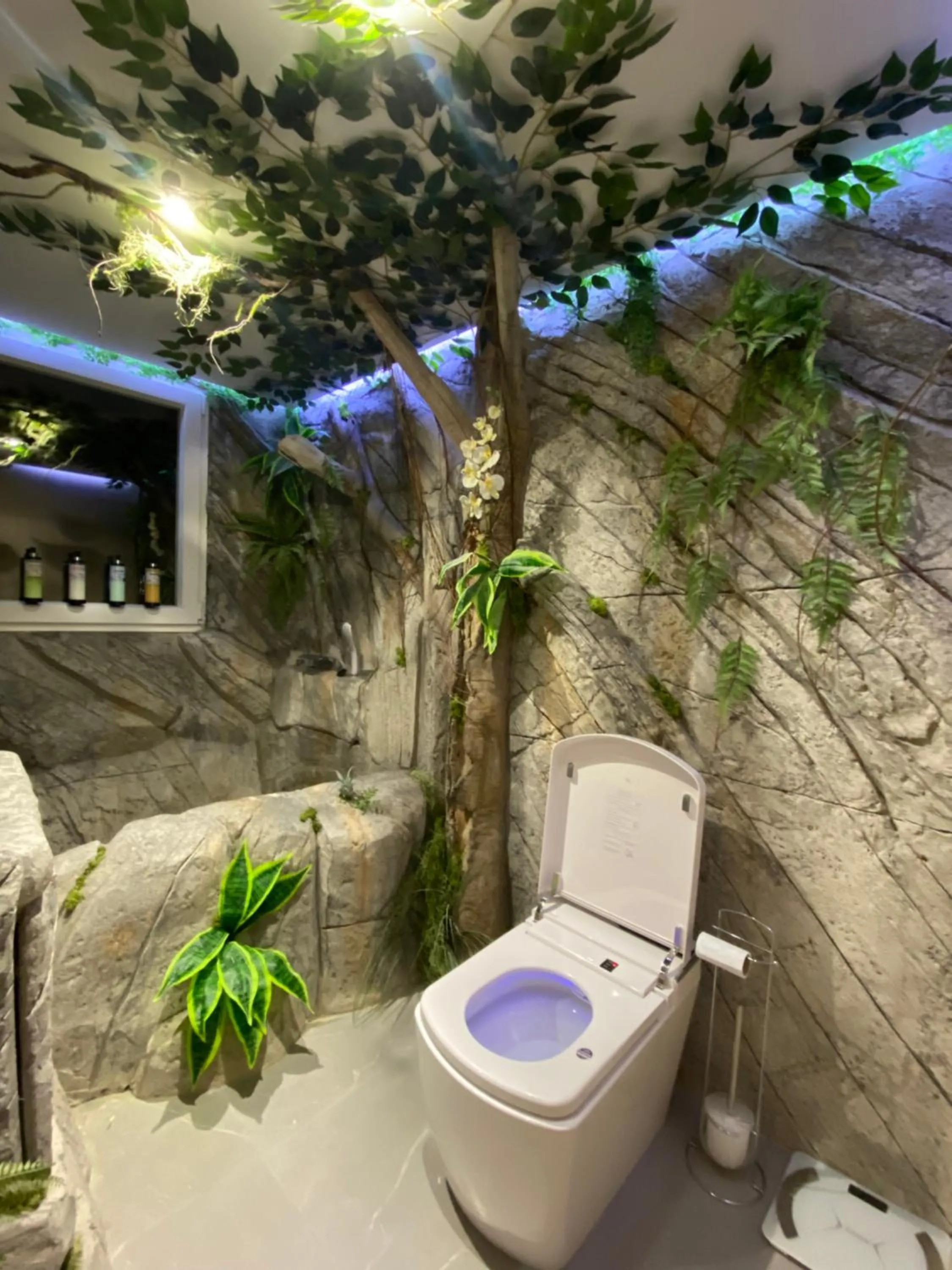 Toilet in Futurotel Spa Garden