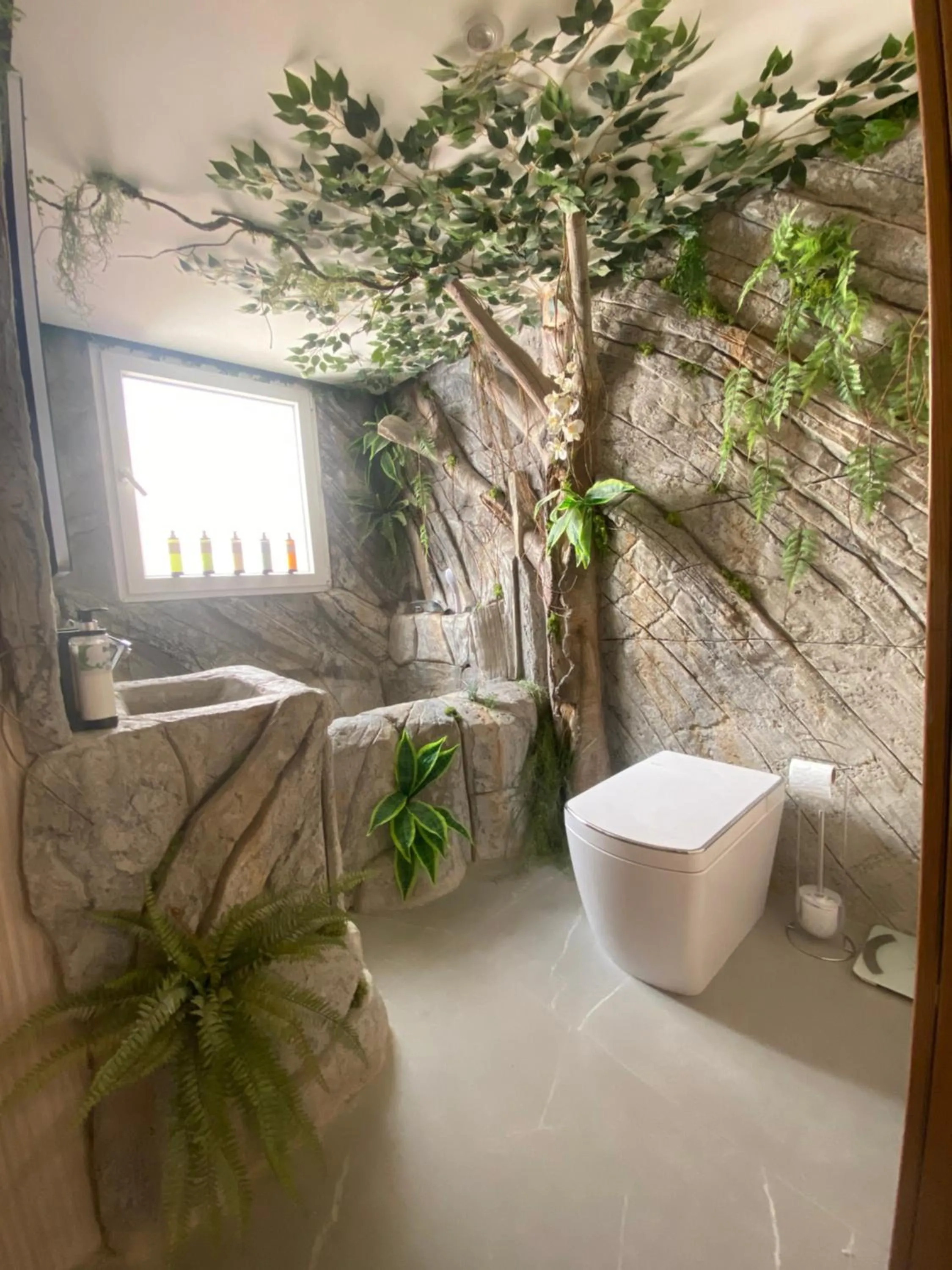 Toilet in Futurotel Spa Garden