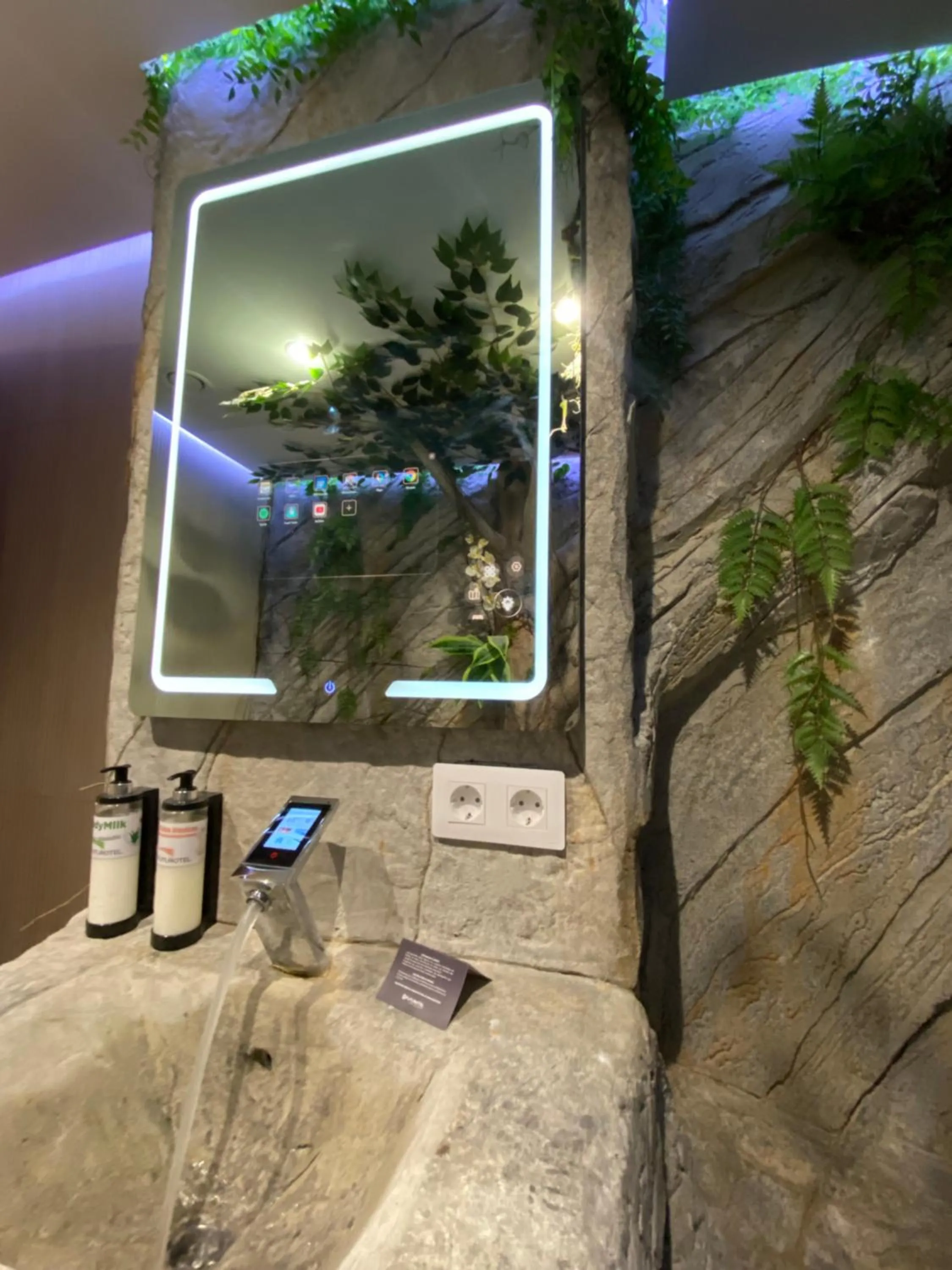 Bathroom in Futurotel Spa Garden