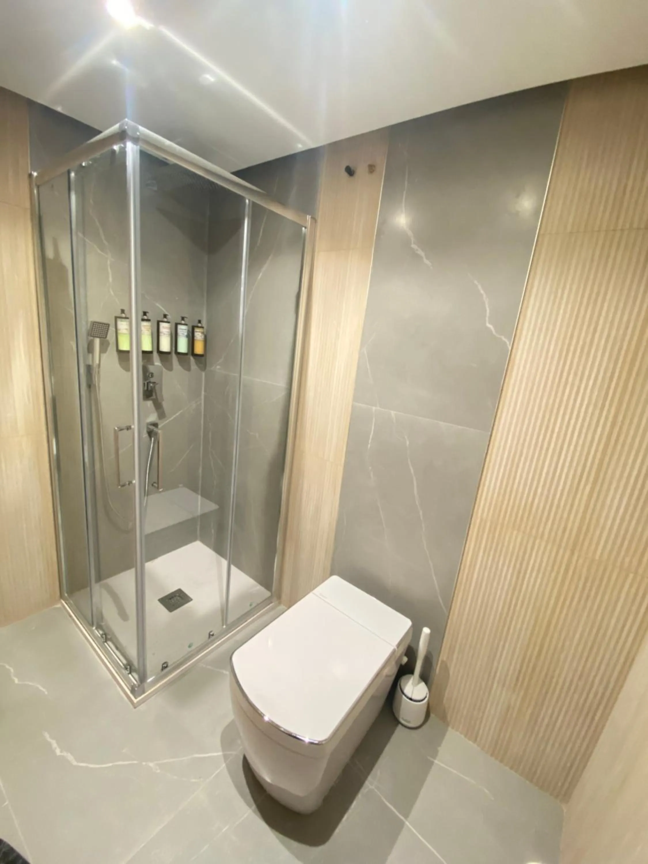 Shower in Futurotel Spa Garden