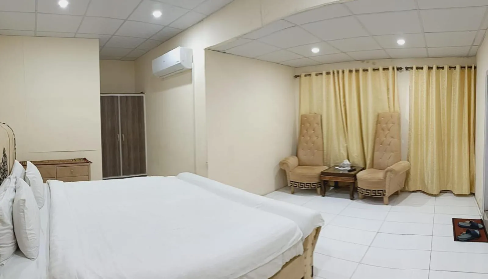Bed in Luxury Moon Guest House