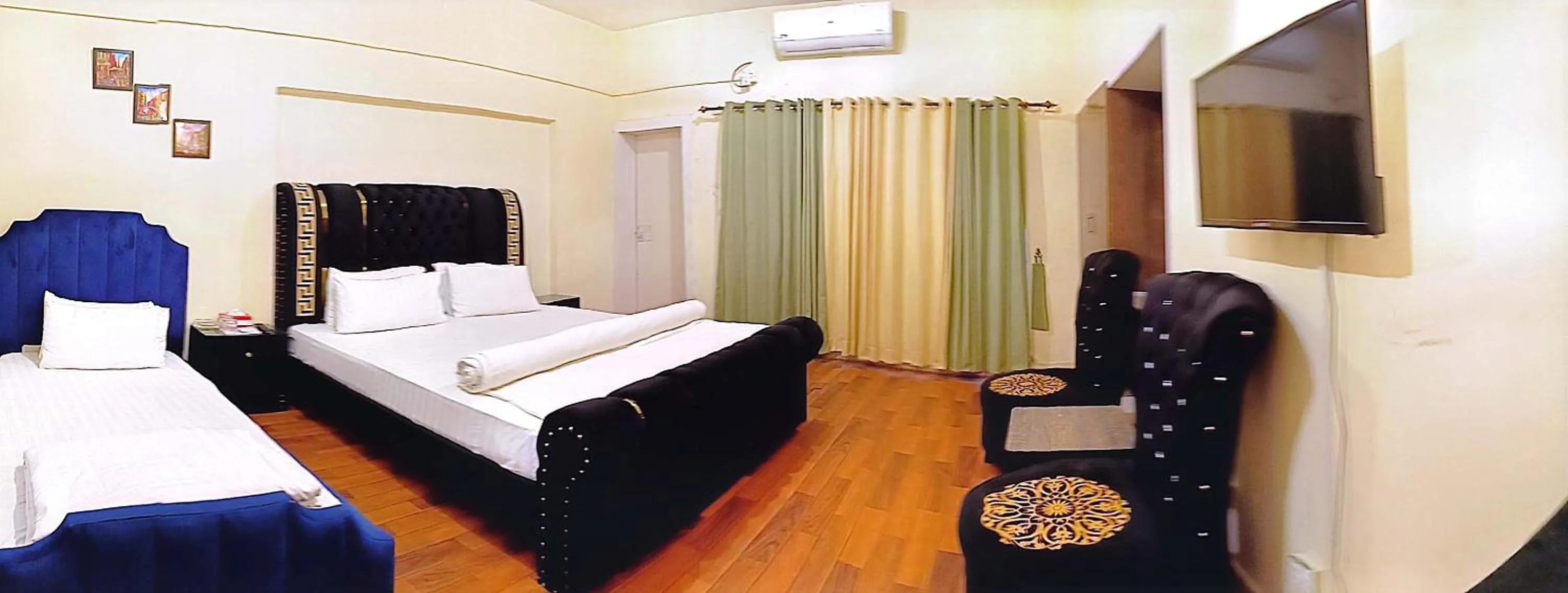 TV and multimedia, Bed in Luxury Moon Guest House
