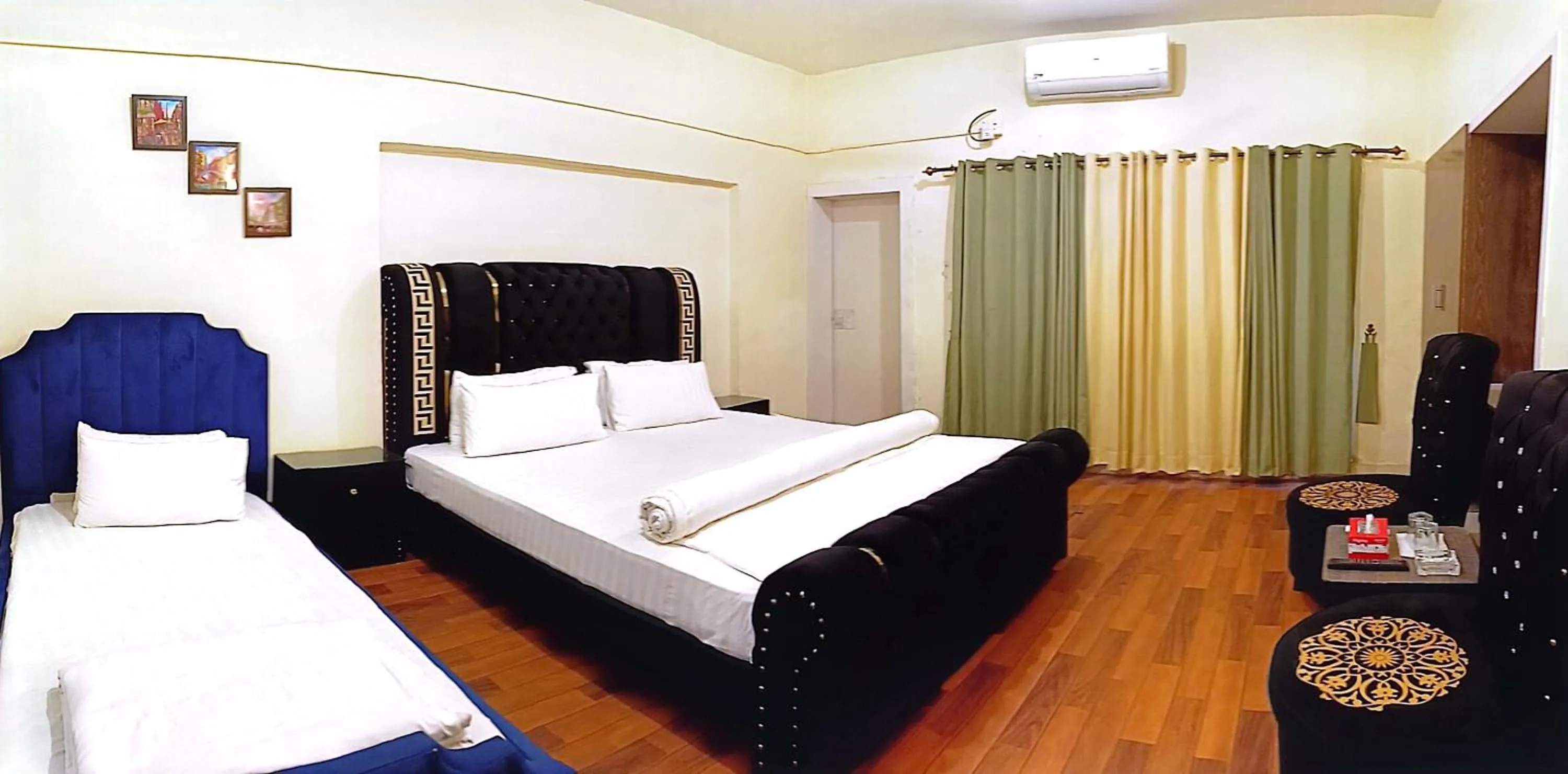 Photo of the whole room, Bed in Luxury Moon Guest House