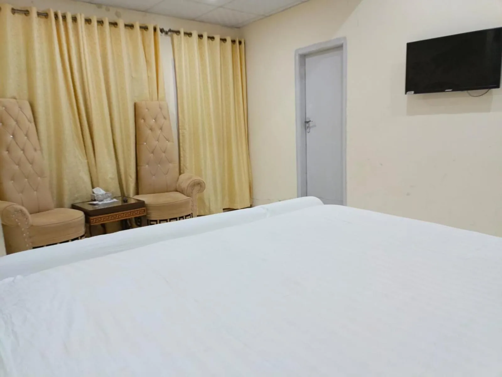 Bed in Luxury Moon Guest House