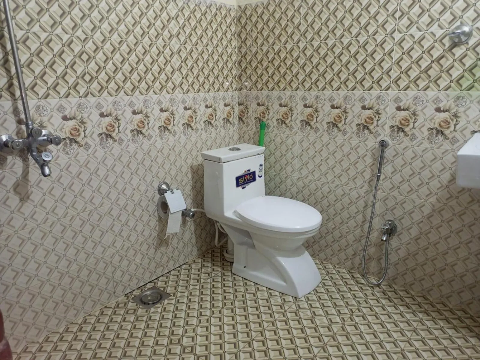 Toilet in Luxury Moon Guest House