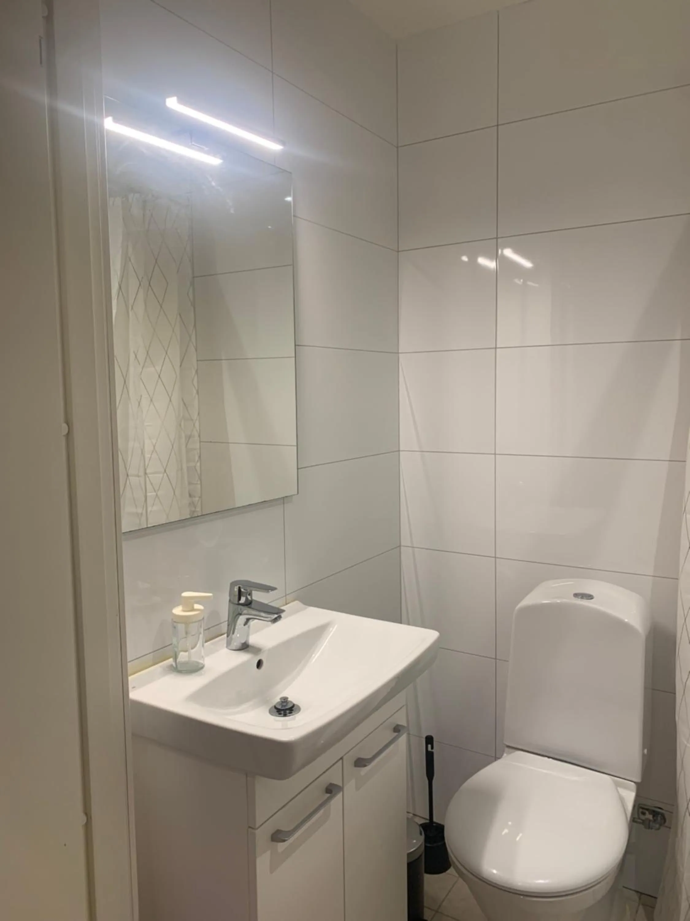 Bathroom in Edsviken Hotell AB