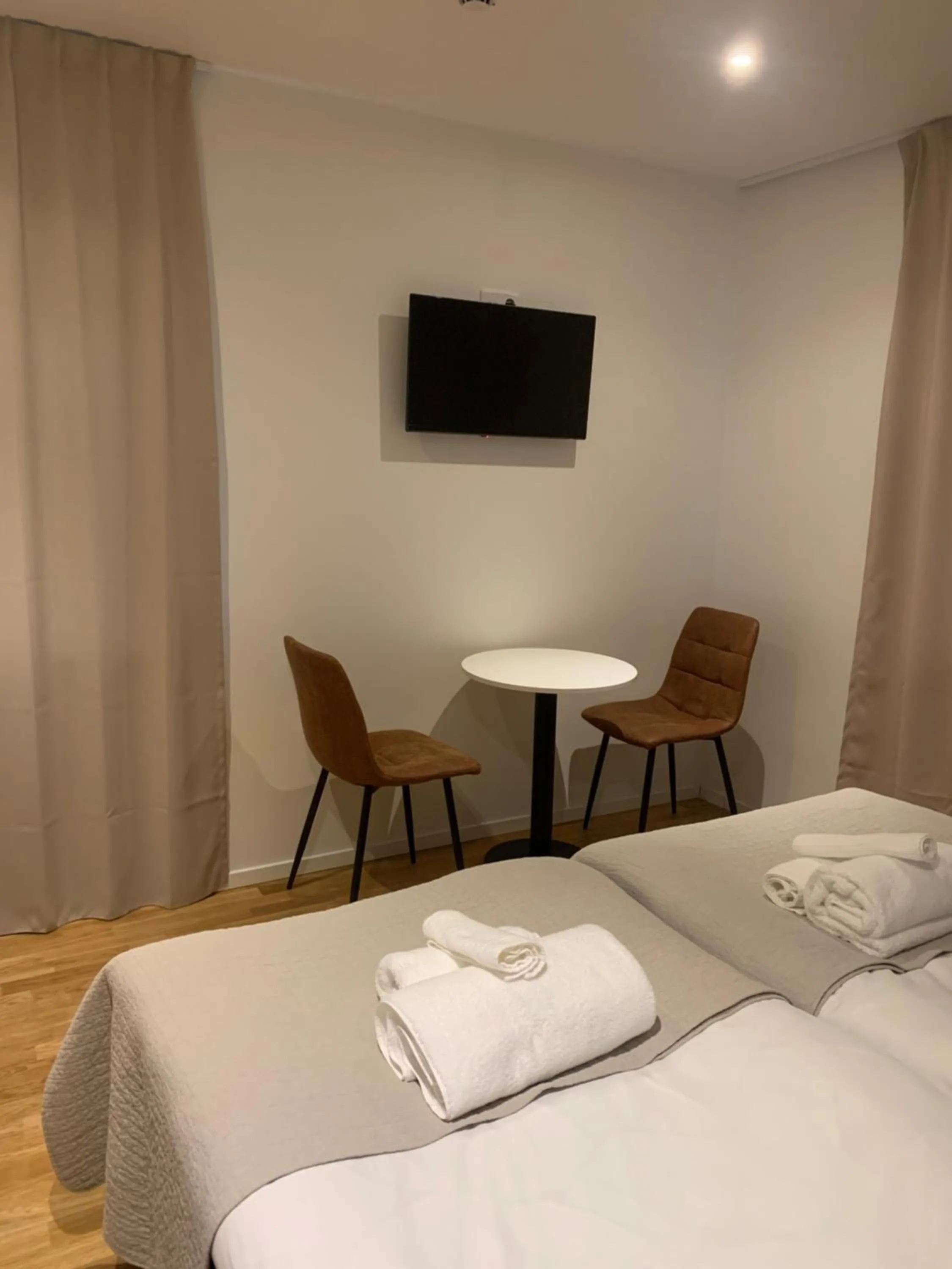 Bed in Edsviken Hotell AB