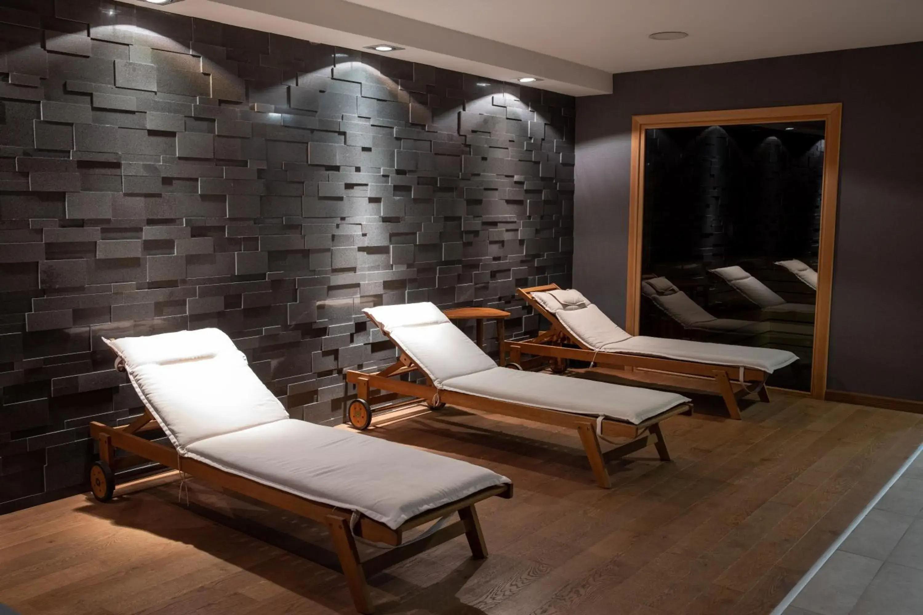 sunbed in Anemon Kent Ankara Otel sunbed in Anemon Kent Ankara Otel