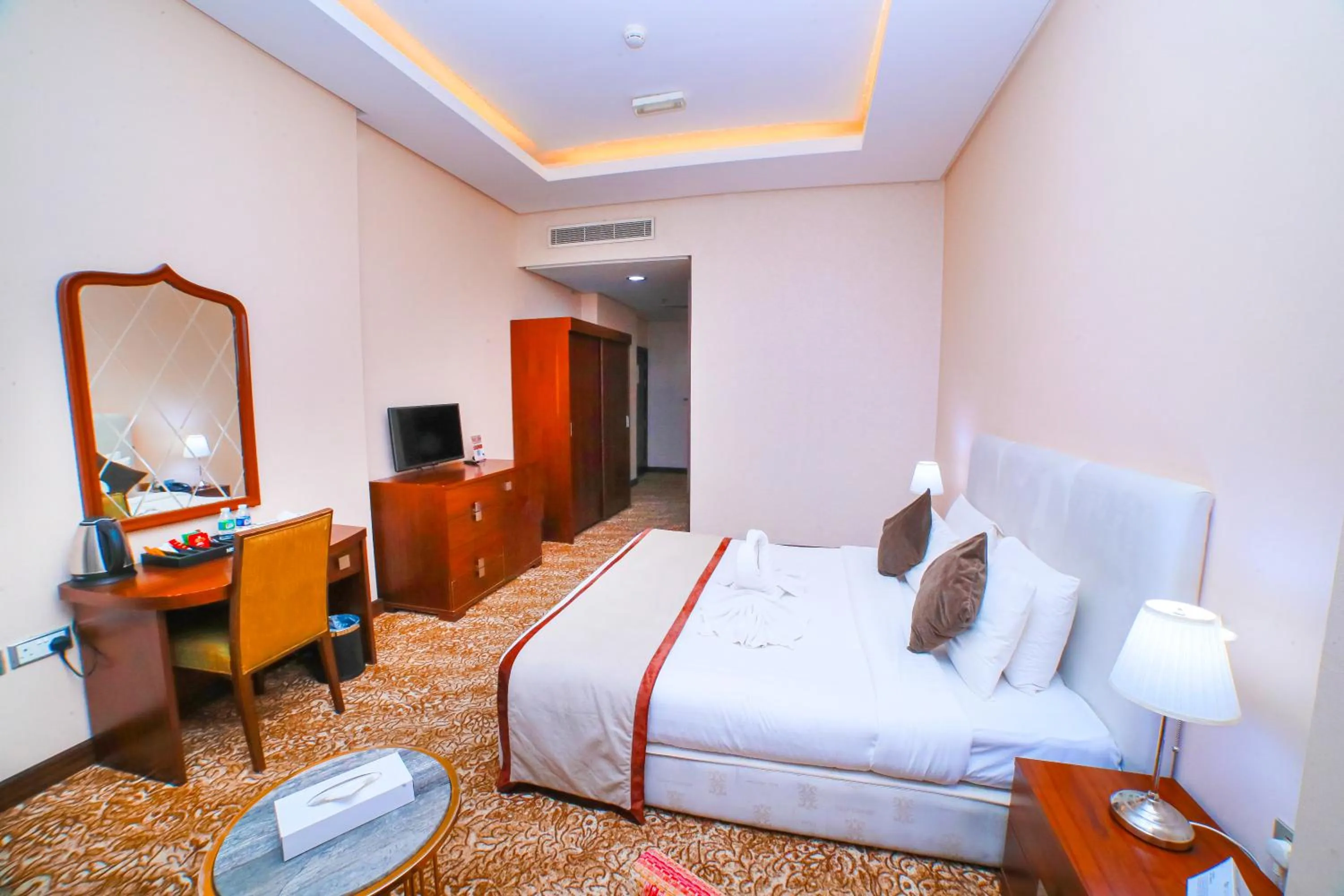 Photo of the whole room, Bed in GREEN GARDEN HOTEL