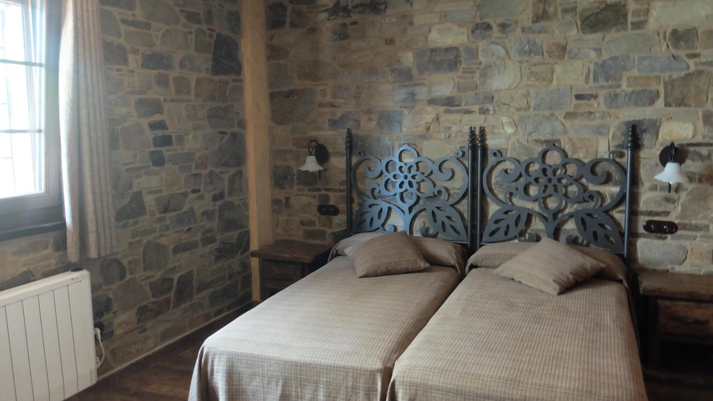 Superior Twin Room - single occupancy in Hotel Rural La Casa del Peregrino