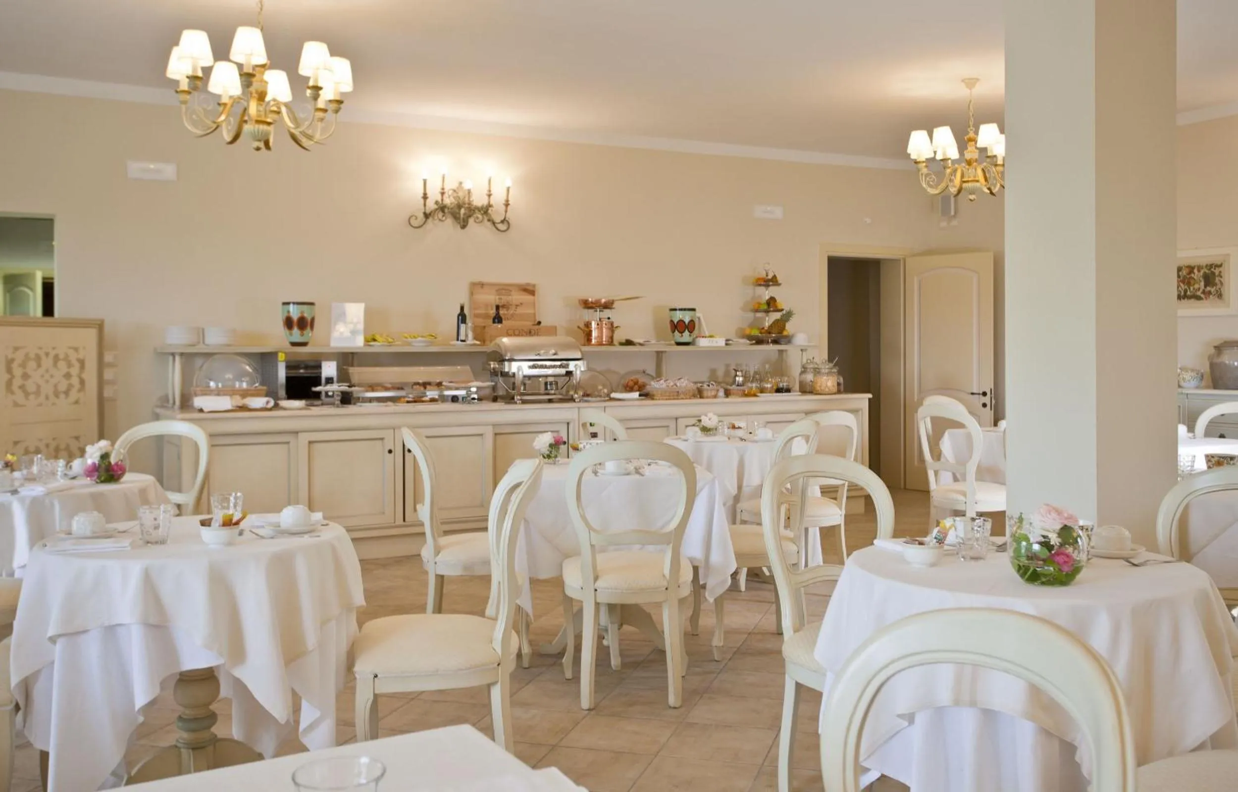 Buffet breakfast in Borgo Conde Wine Resort