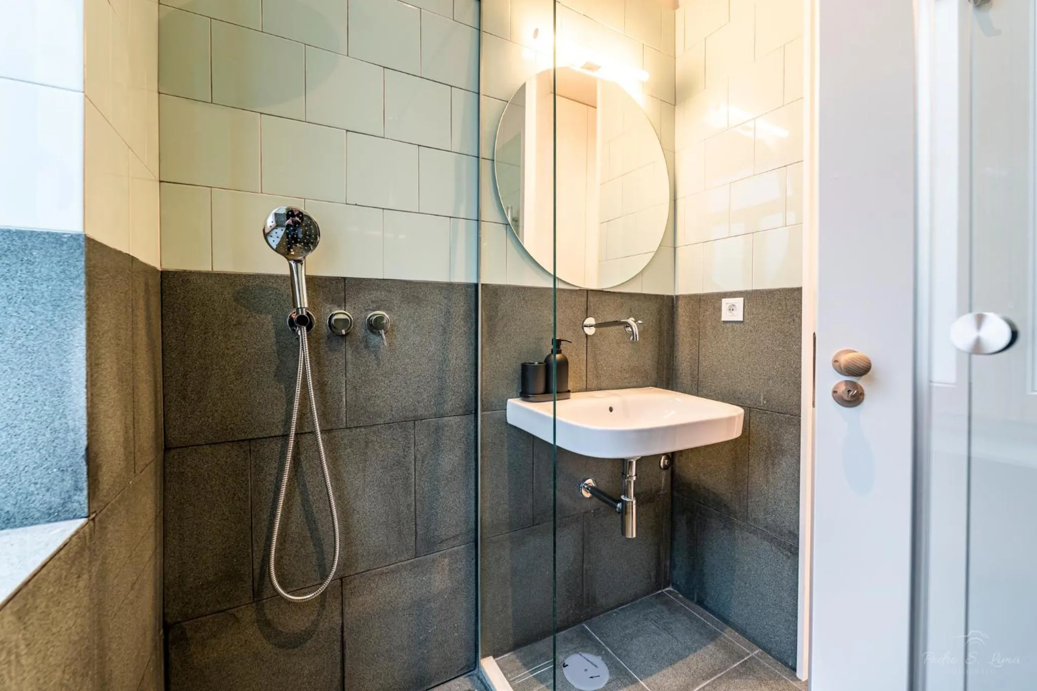 Bathroom in Nomad's Family - 3BDR Charming Hideouts Porto