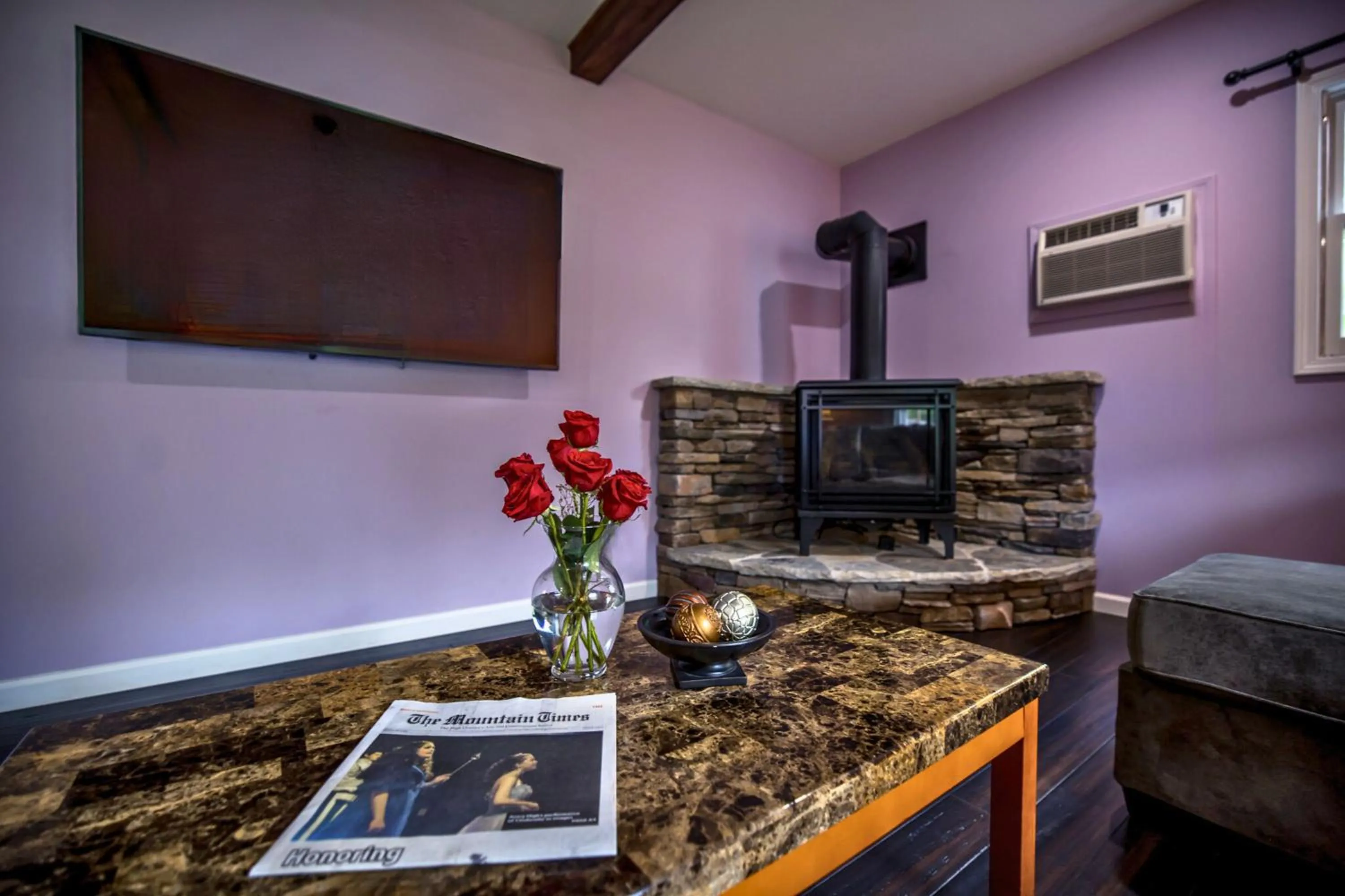 Living room in Blowing Rock Inn