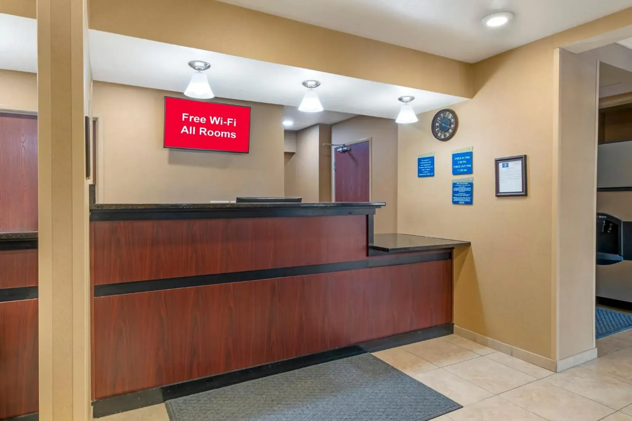 Lobby or reception in Red Roof Inn Charlestown Lobby or reception in Red Roof Inn Charlestown