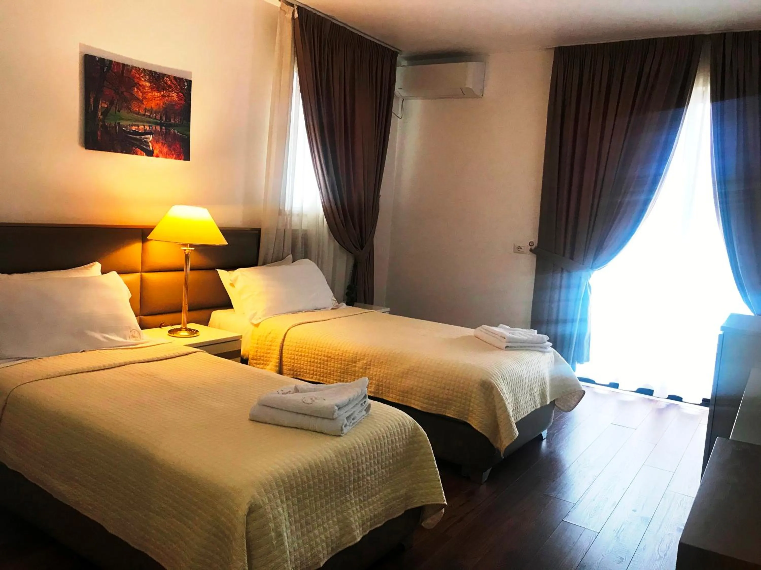 Bedroom, Bed in Chateau Linza Resort