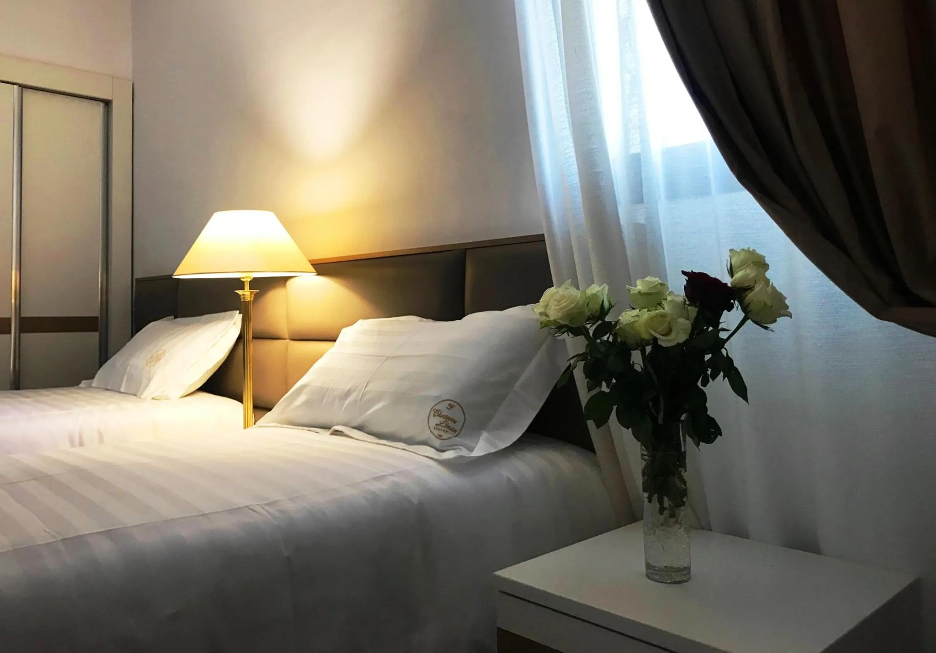 Bed in Chateau Linza Resort