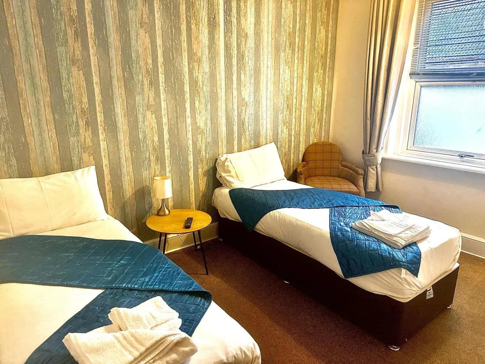 Bed in The Wash & Tope