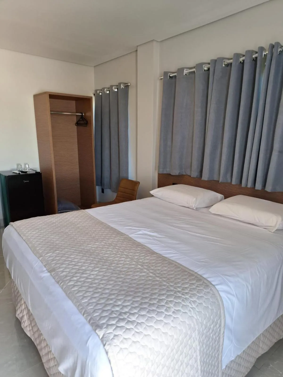 Deluxe Suite in Optimum Plaza Hotel