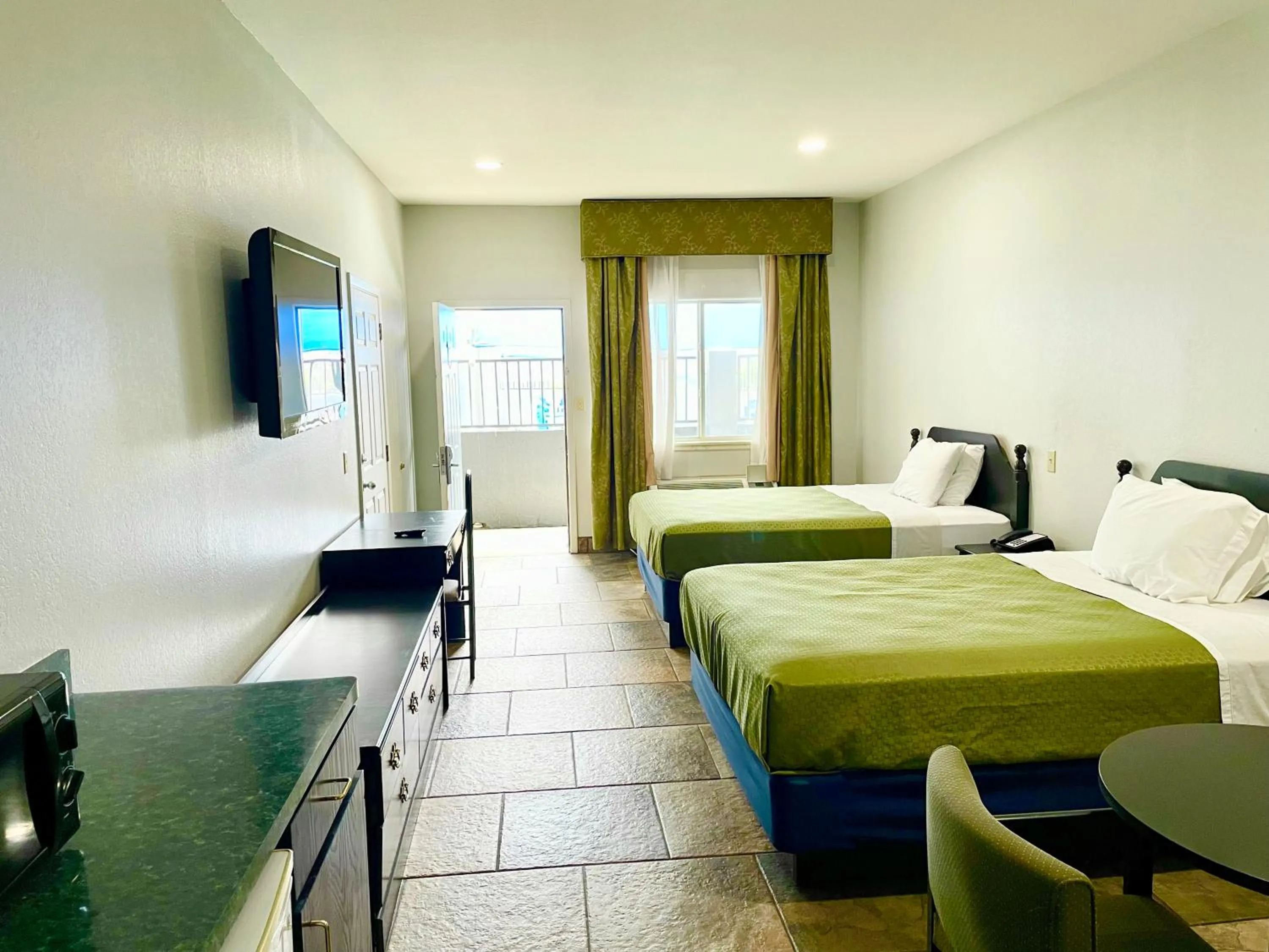 Bed in Texas Inn La Feria