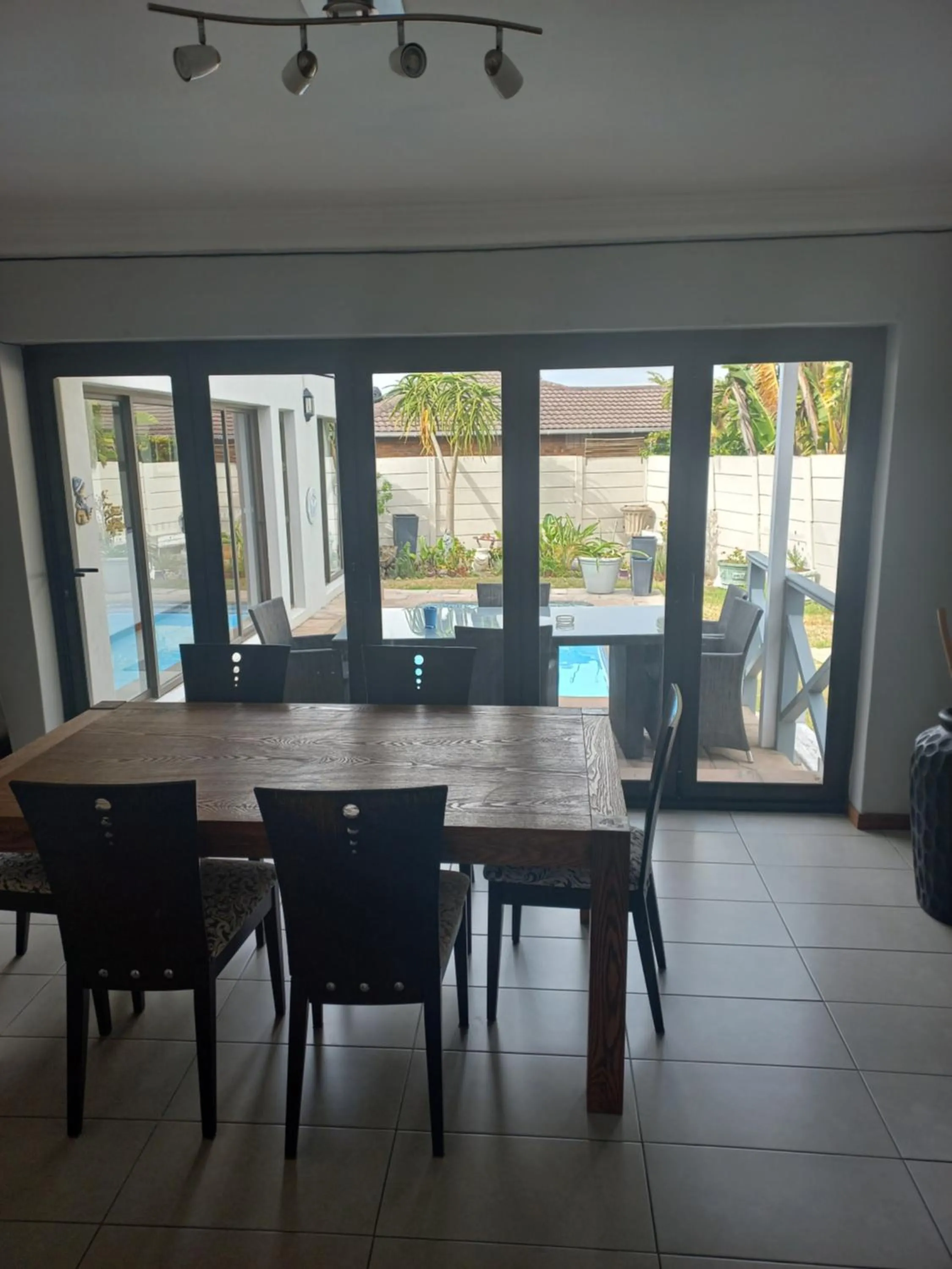 Crystal Villa Guesthouse