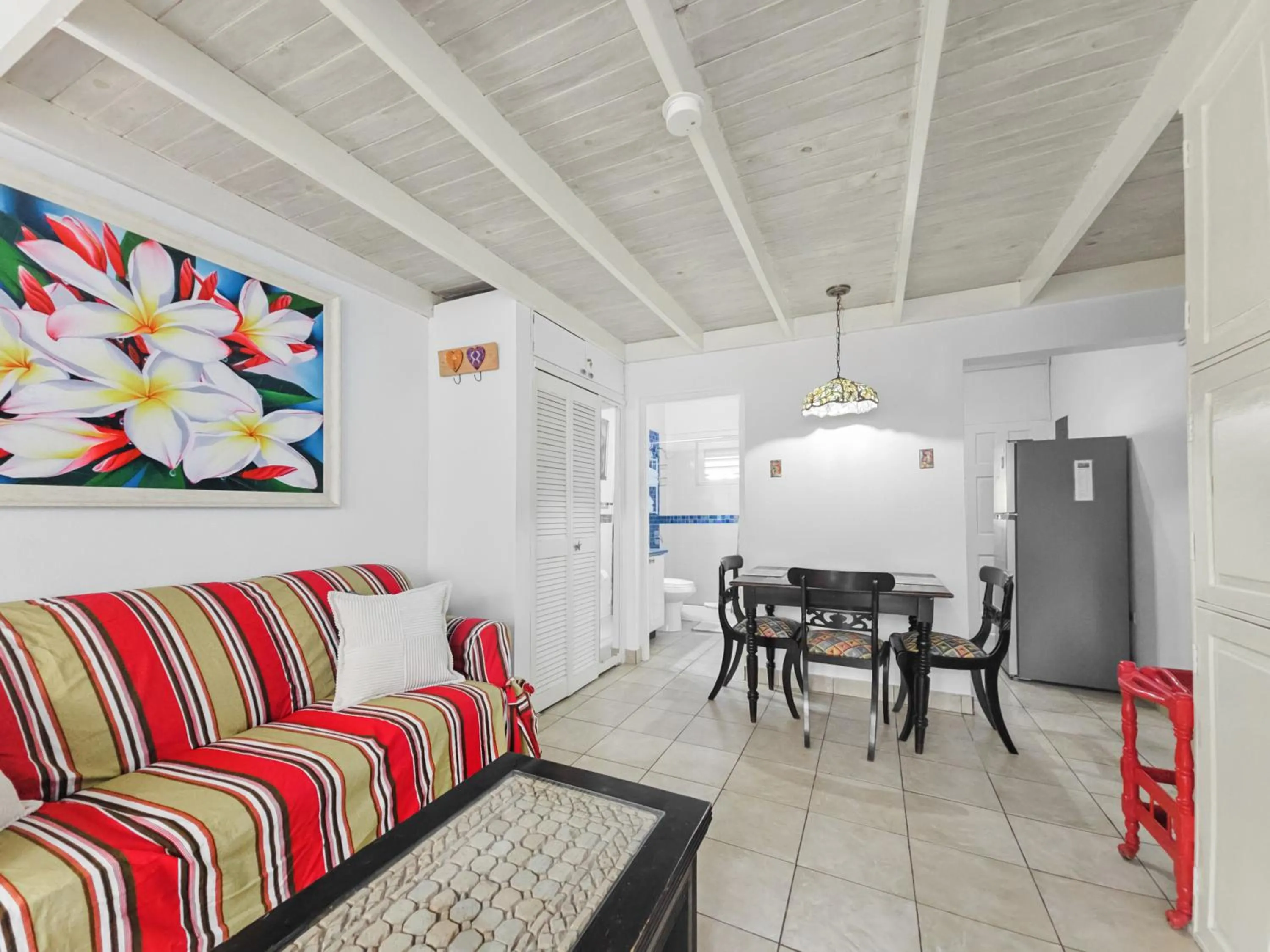 Dining area in Chrisanns Paradise Suite by the Ocean - Apt#9