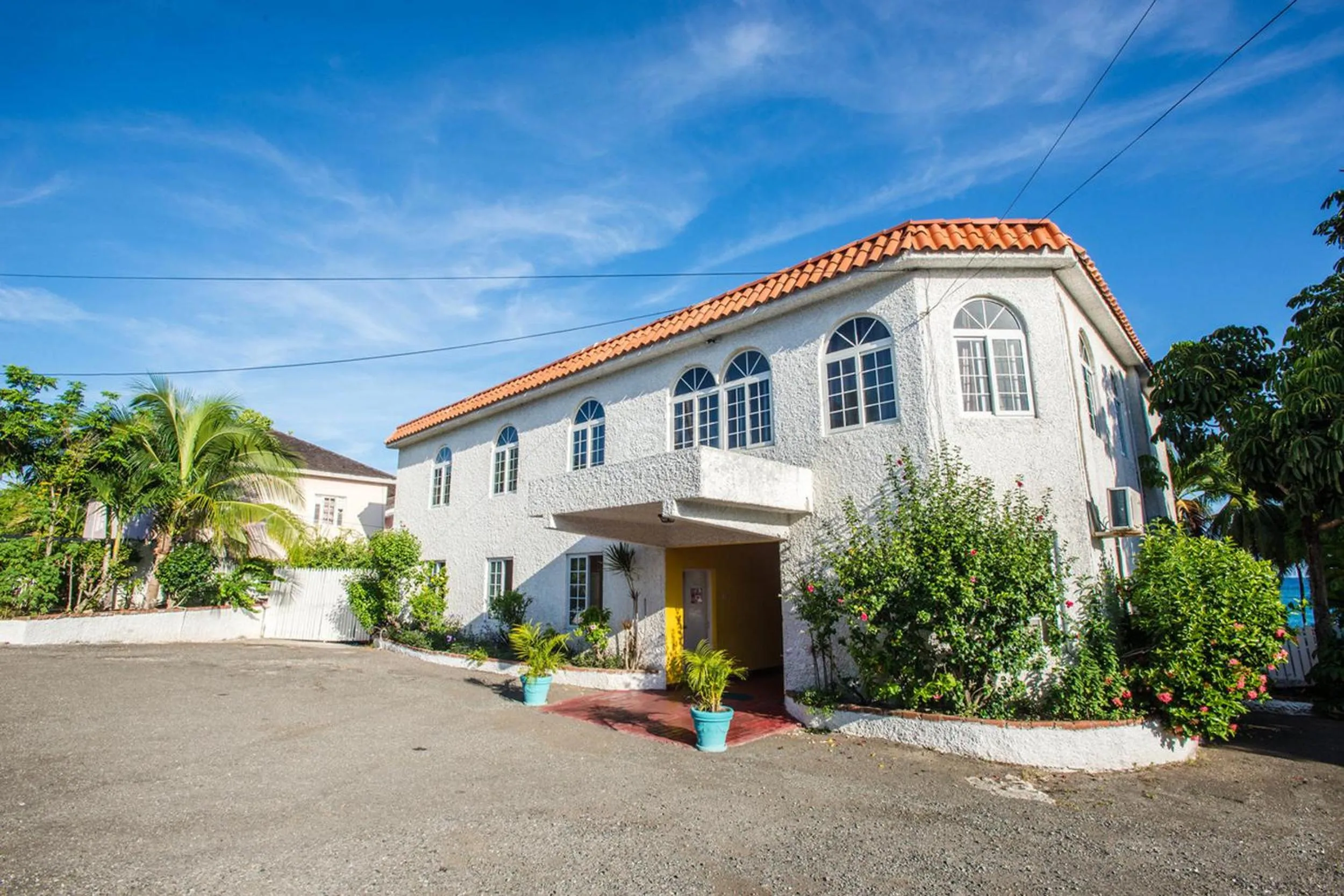 Facade/entrance in Chrisanns Paradise Suite by the Ocean - Apt#9