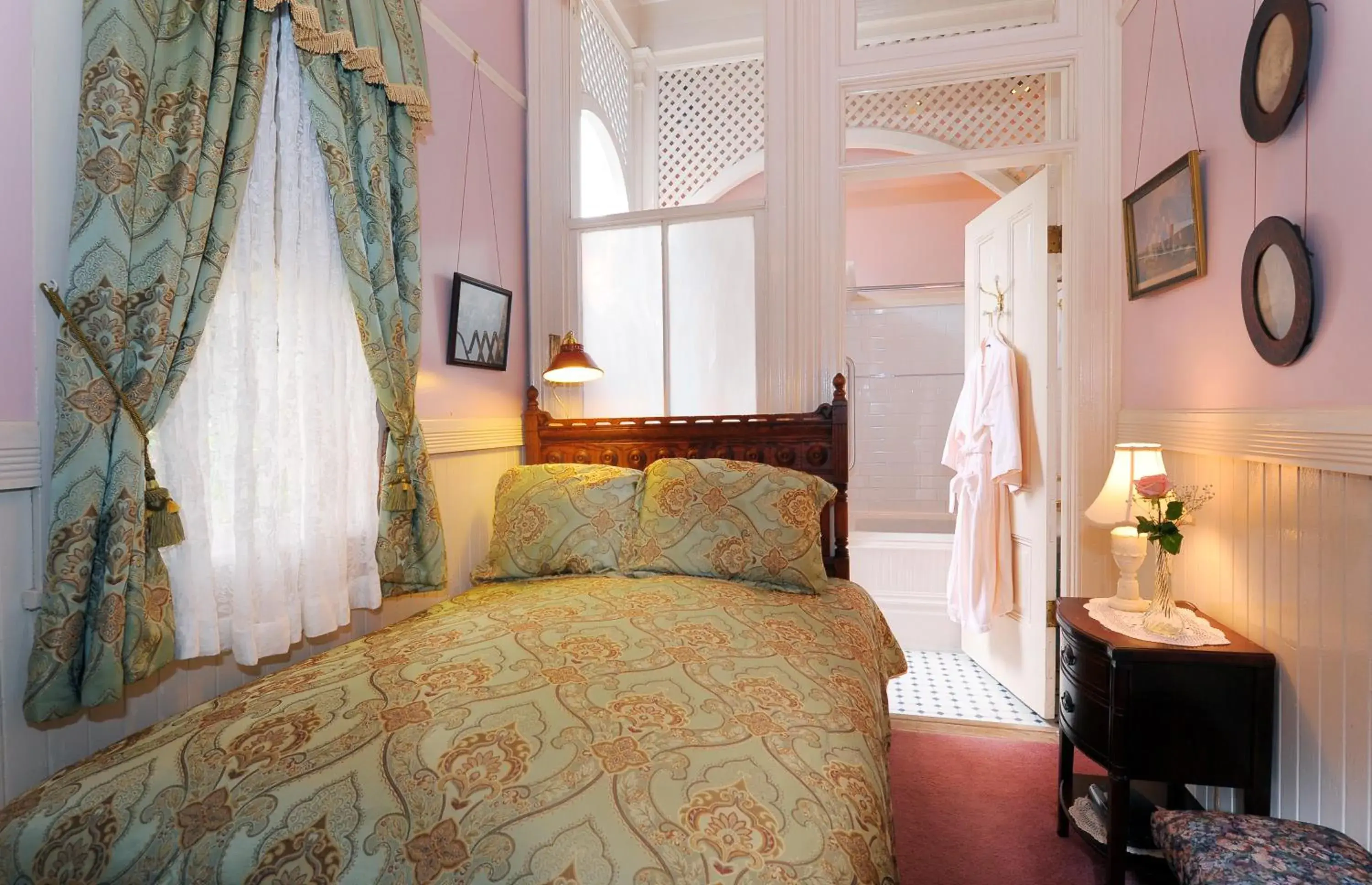 Bed in Inn San Francisco Bed in Inn San Francisco