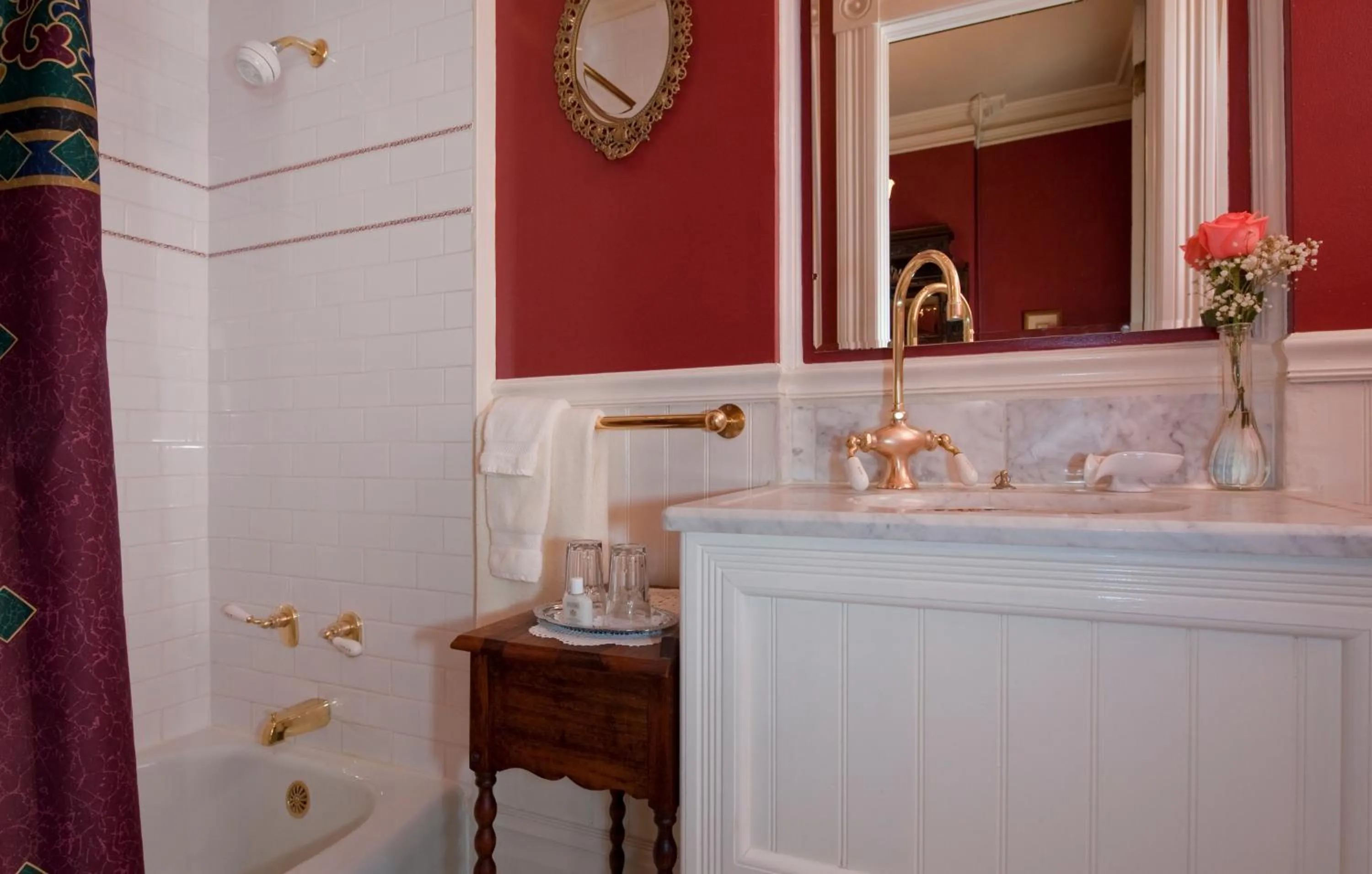 Bathroom in Inn San Francisco