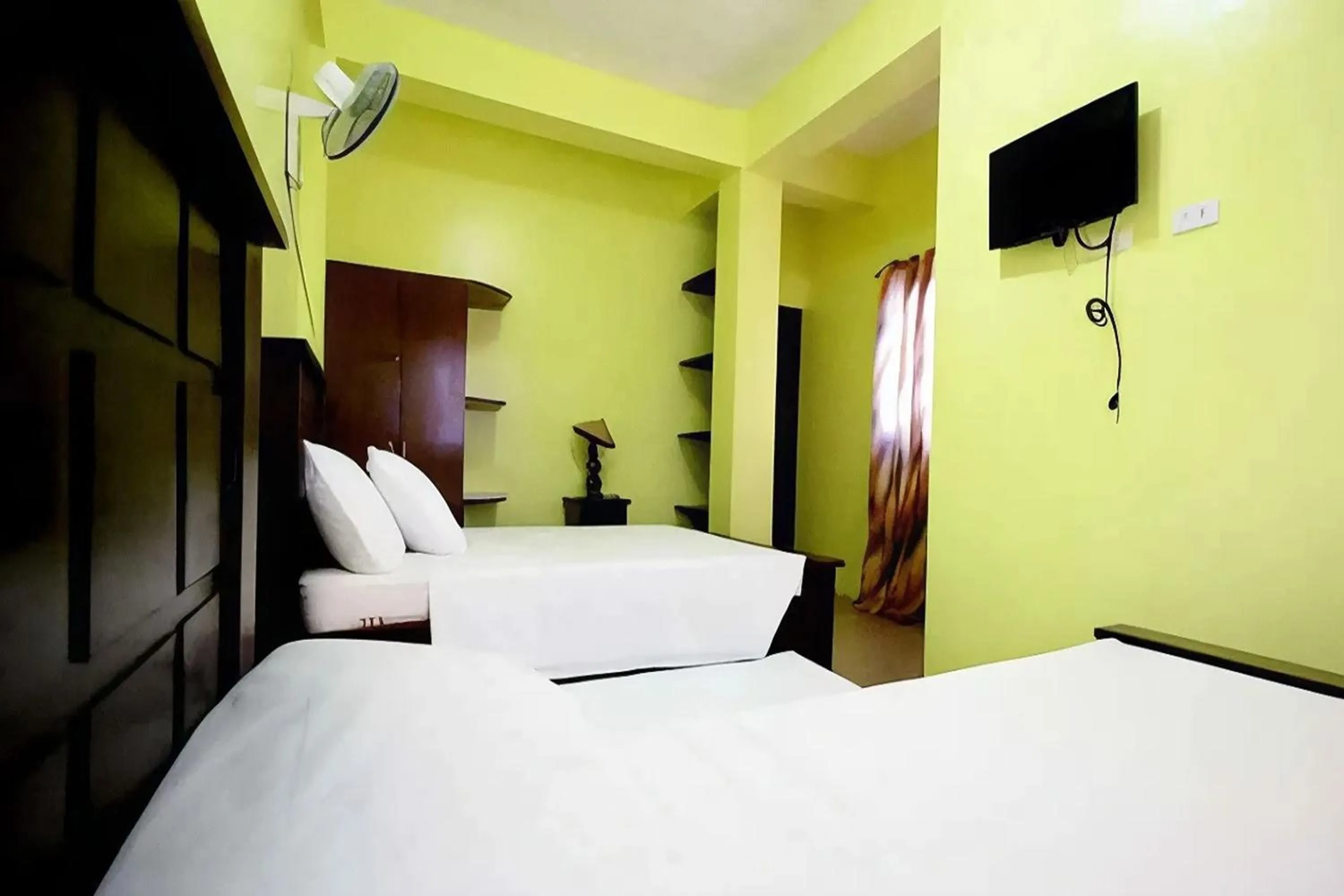 Photo of the whole room, Bed in Luis Bay Travellers Lodge Coron