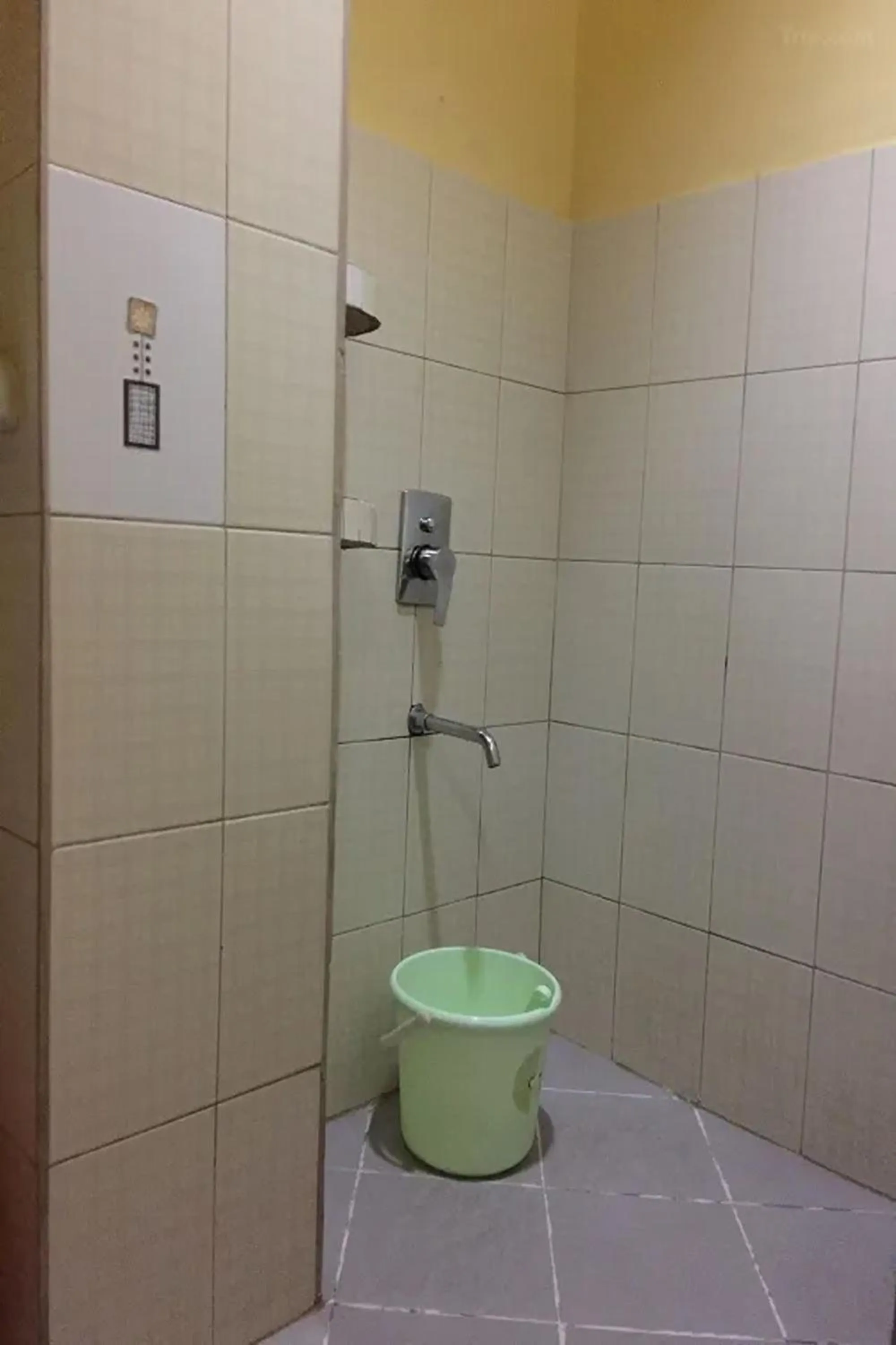 Bathroom in Luis Bay Travellers Lodge Coron