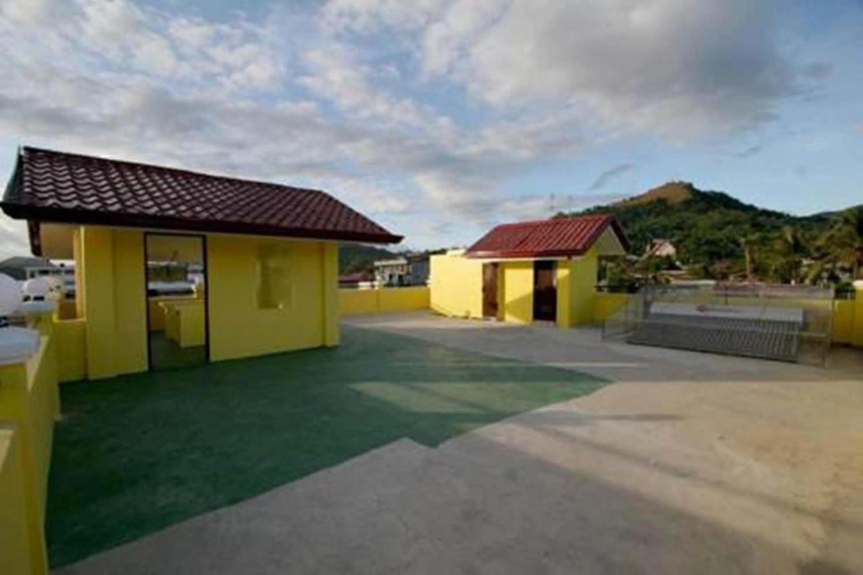 Property building in Luis Bay Travellers Lodge Coron