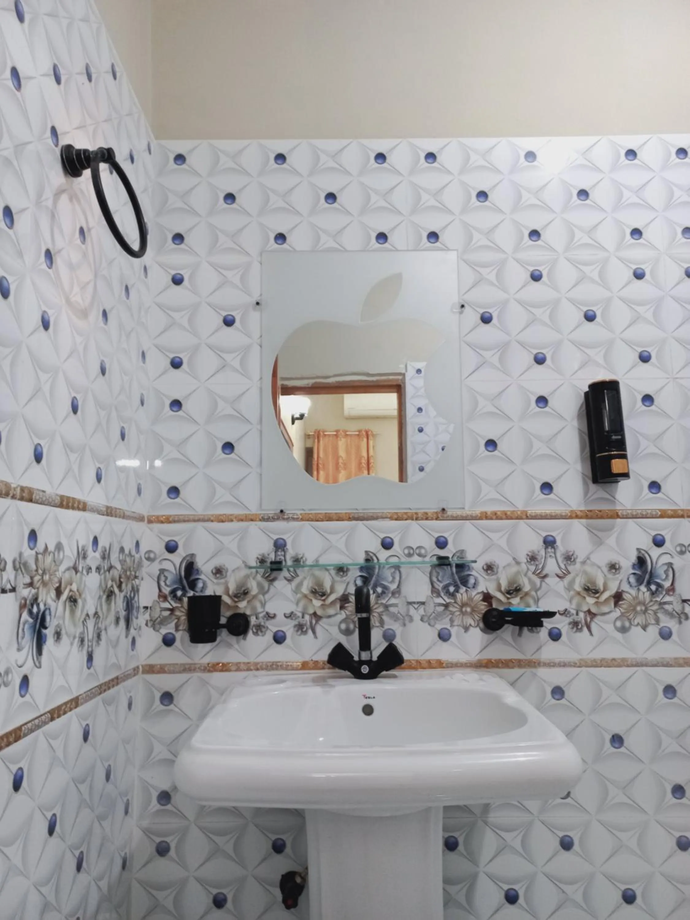 Rose Palace Guest House