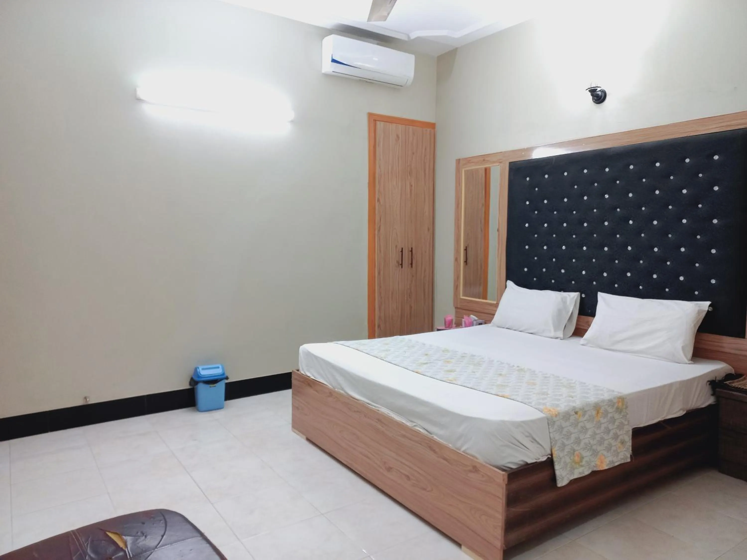 Bed in Rose Palace Guest House