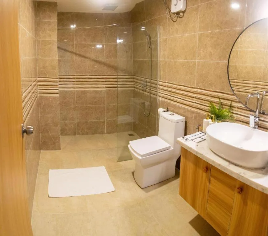 Shower in Chak’z 1964 Beach