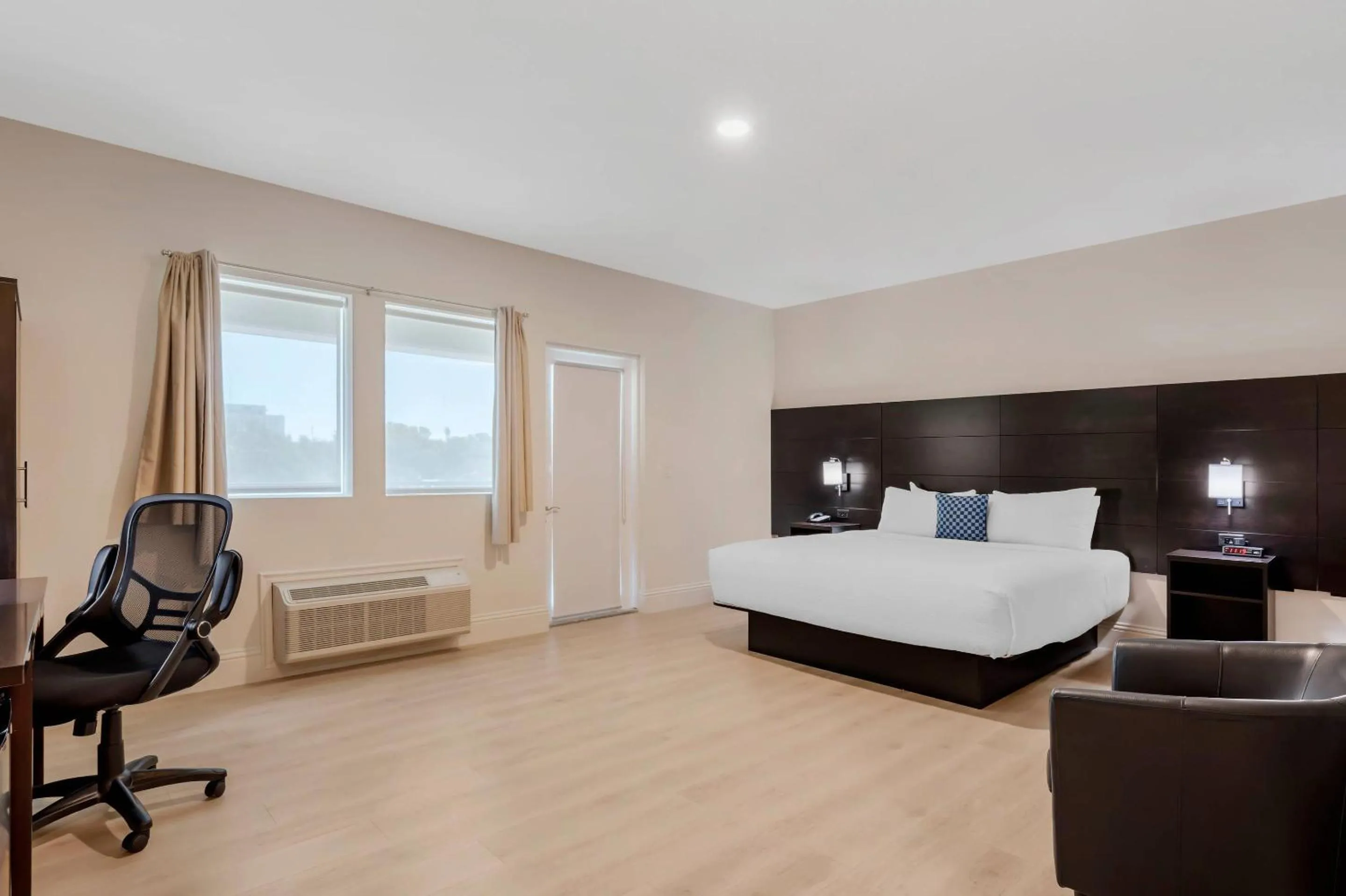 Bedroom, Bed in Grant Street Inn, an Ascend Collection Hotel