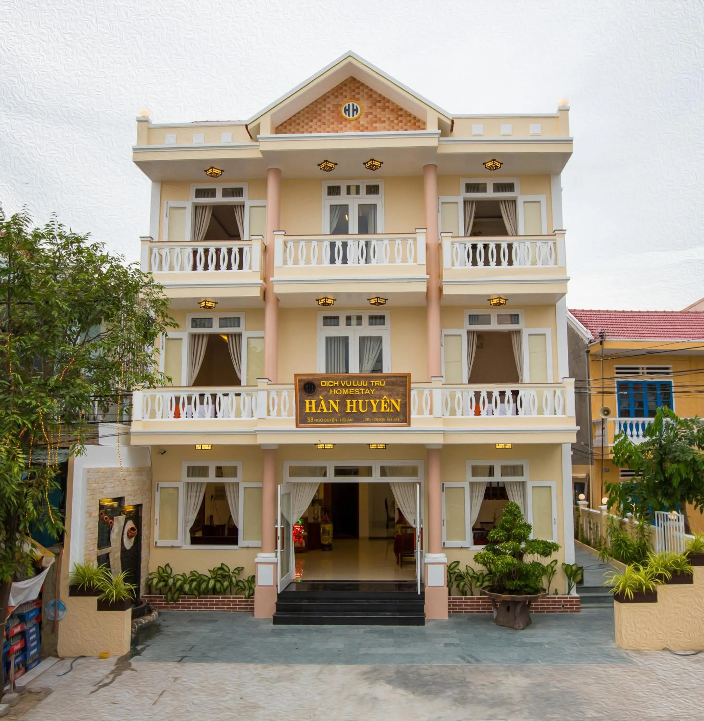 Property building in Han Huyen Homestay