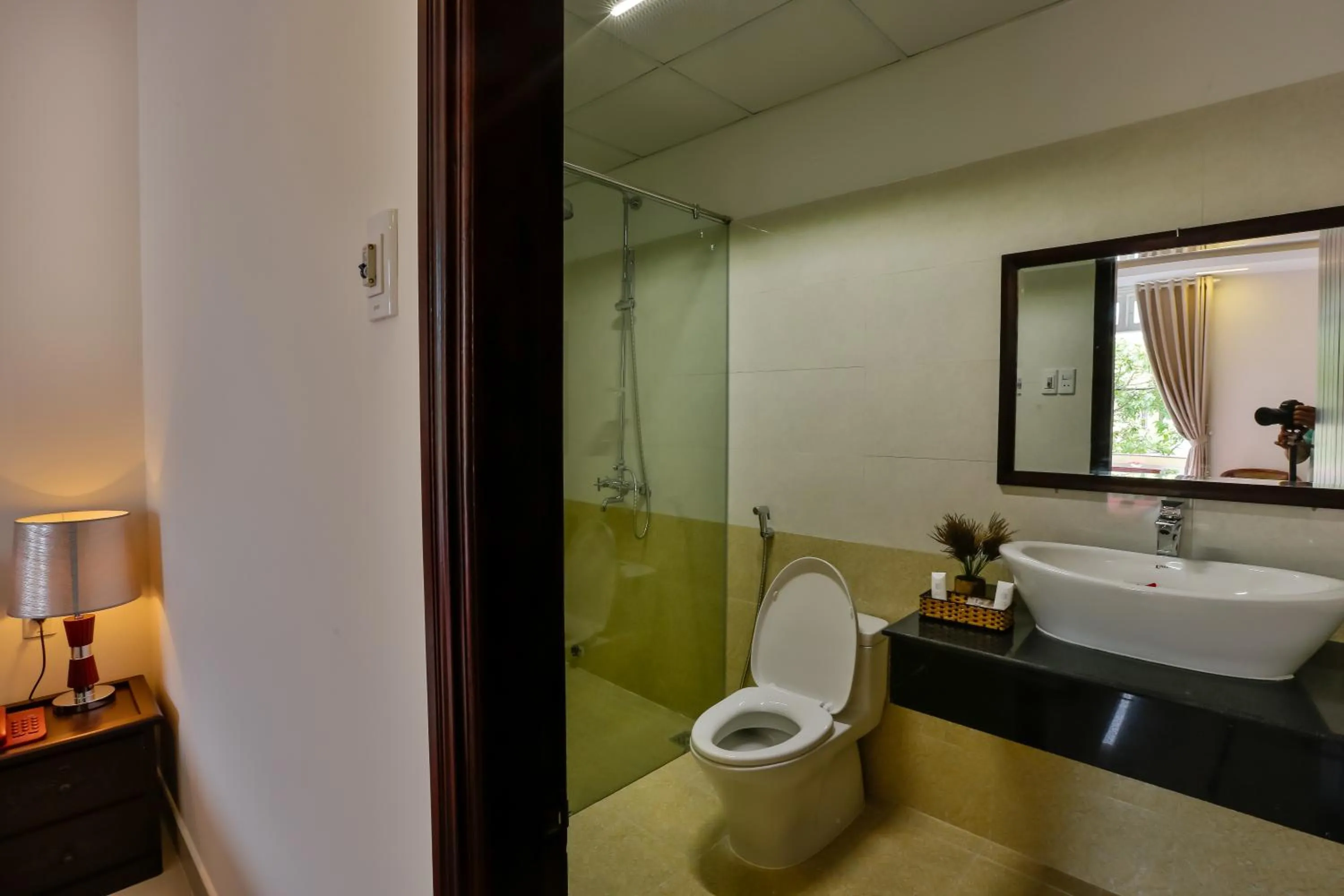 Bathroom in Han Huyen Homestay