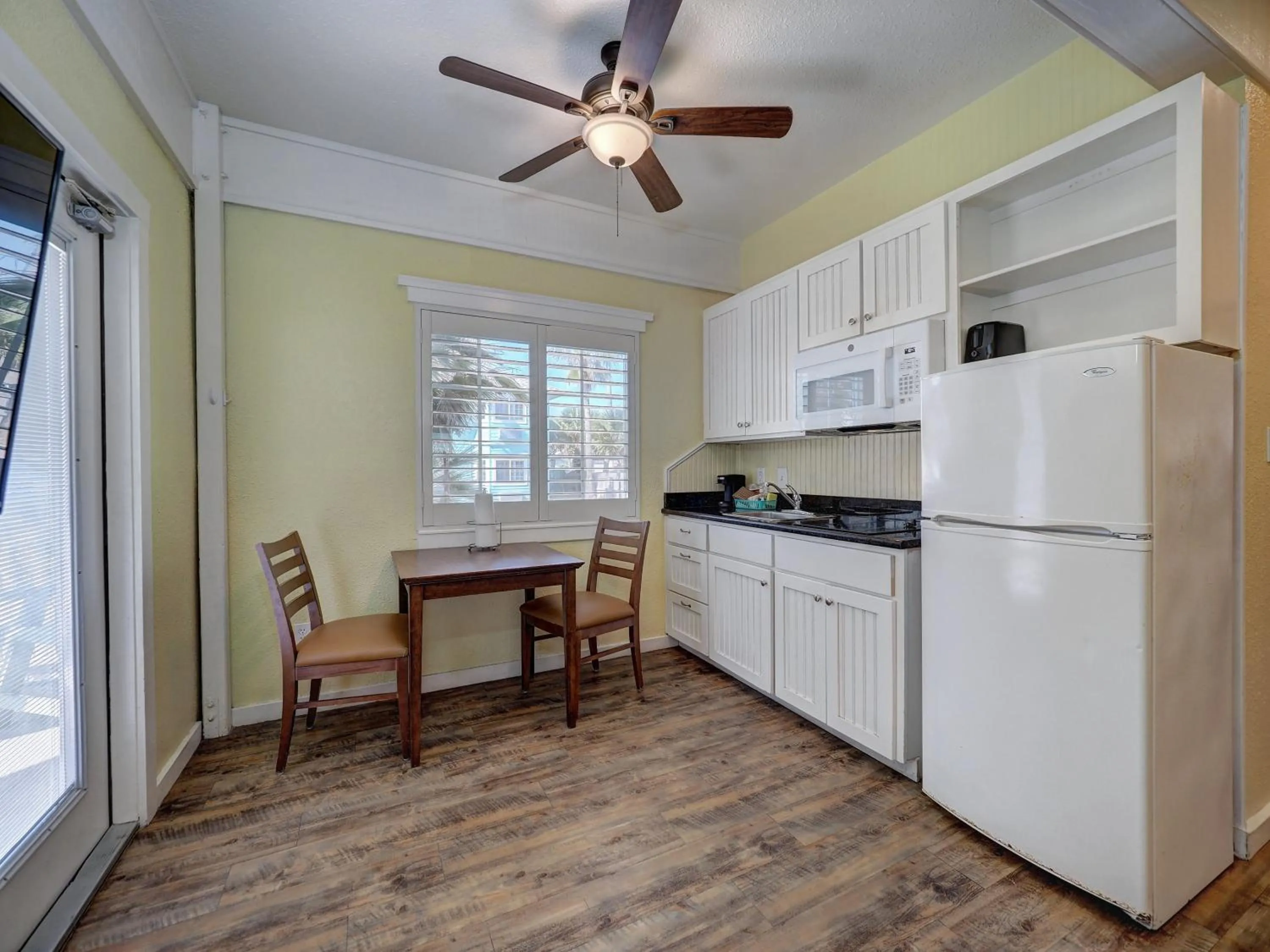 Kitchen or kitchenette in Seashell Village Resort near the beach with kitchens