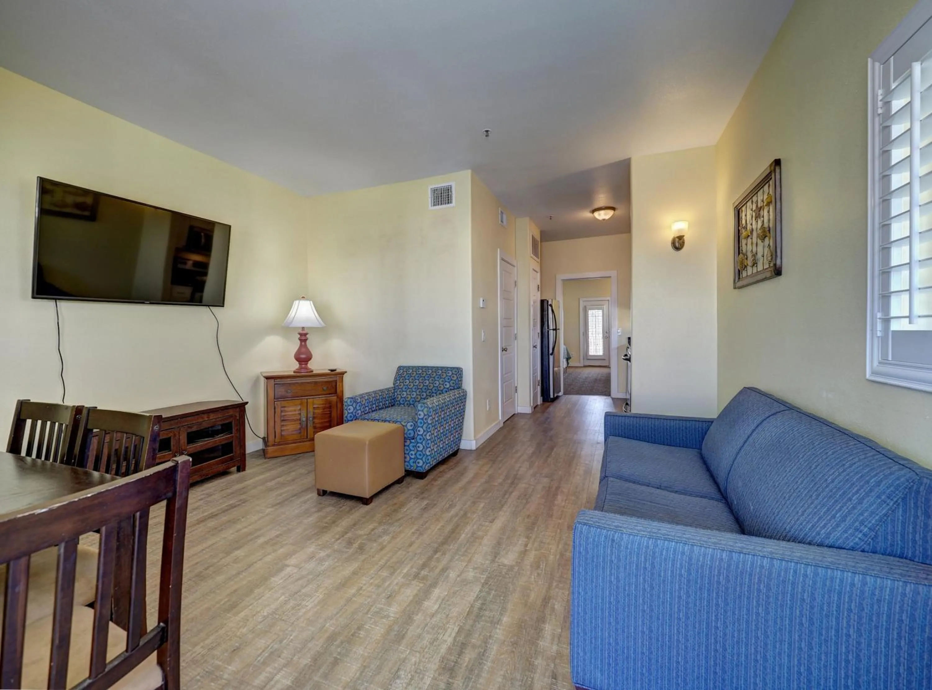 TV and multimedia in Seashell Village Resort near the beach with kitchens