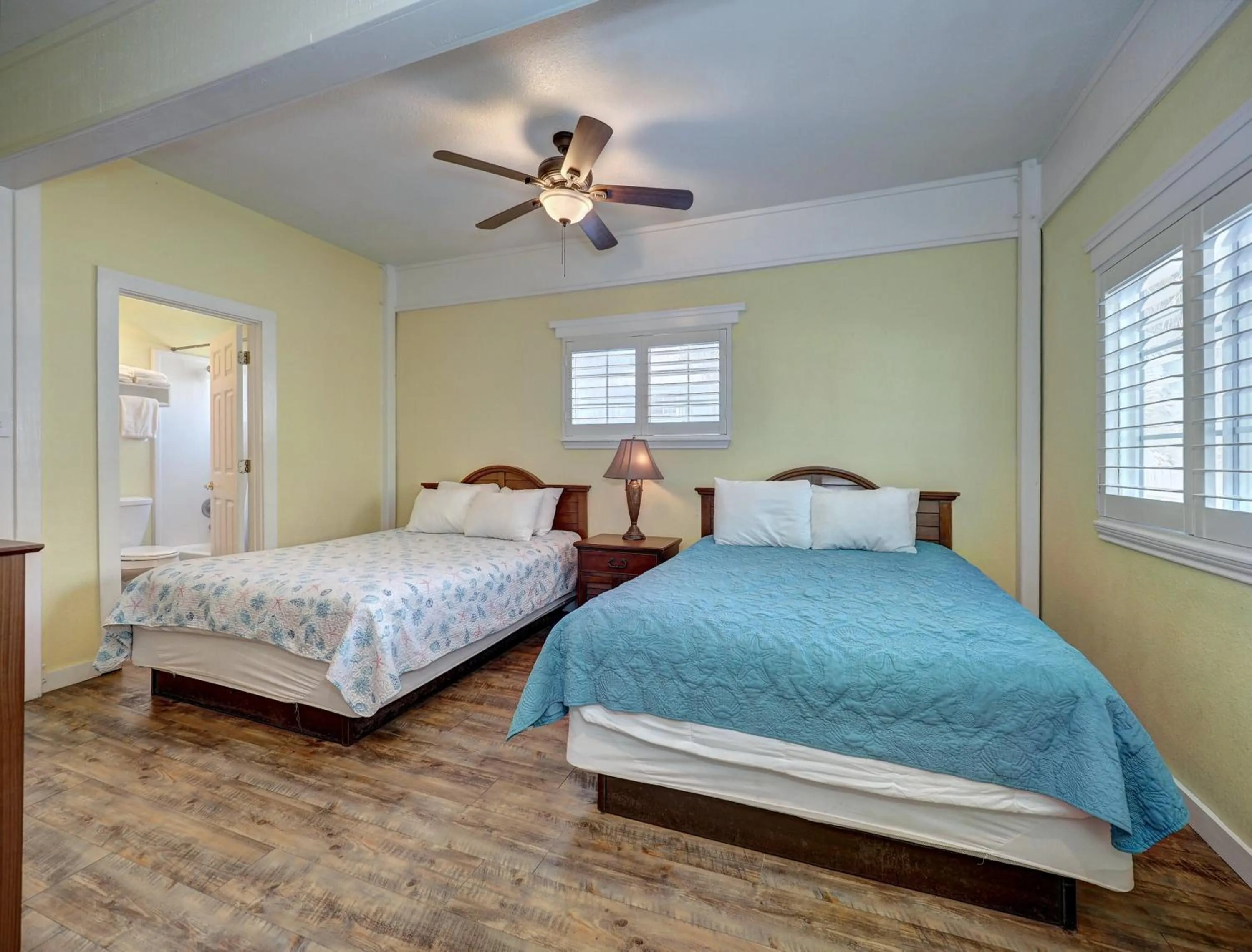 Bed in Seashell Village Resort near the beach with kitchens