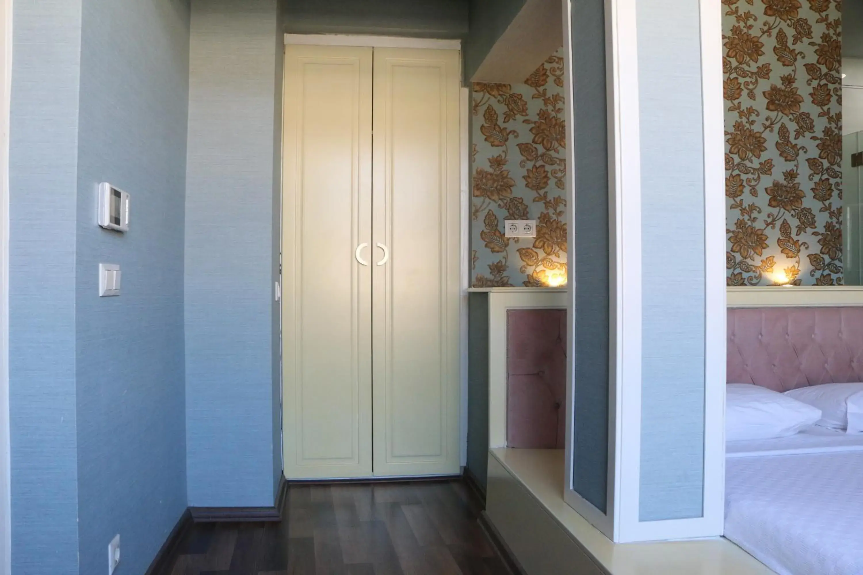 Bedroom, Bed in Miller Hotel Bedroom, Bed in Miller Hotel